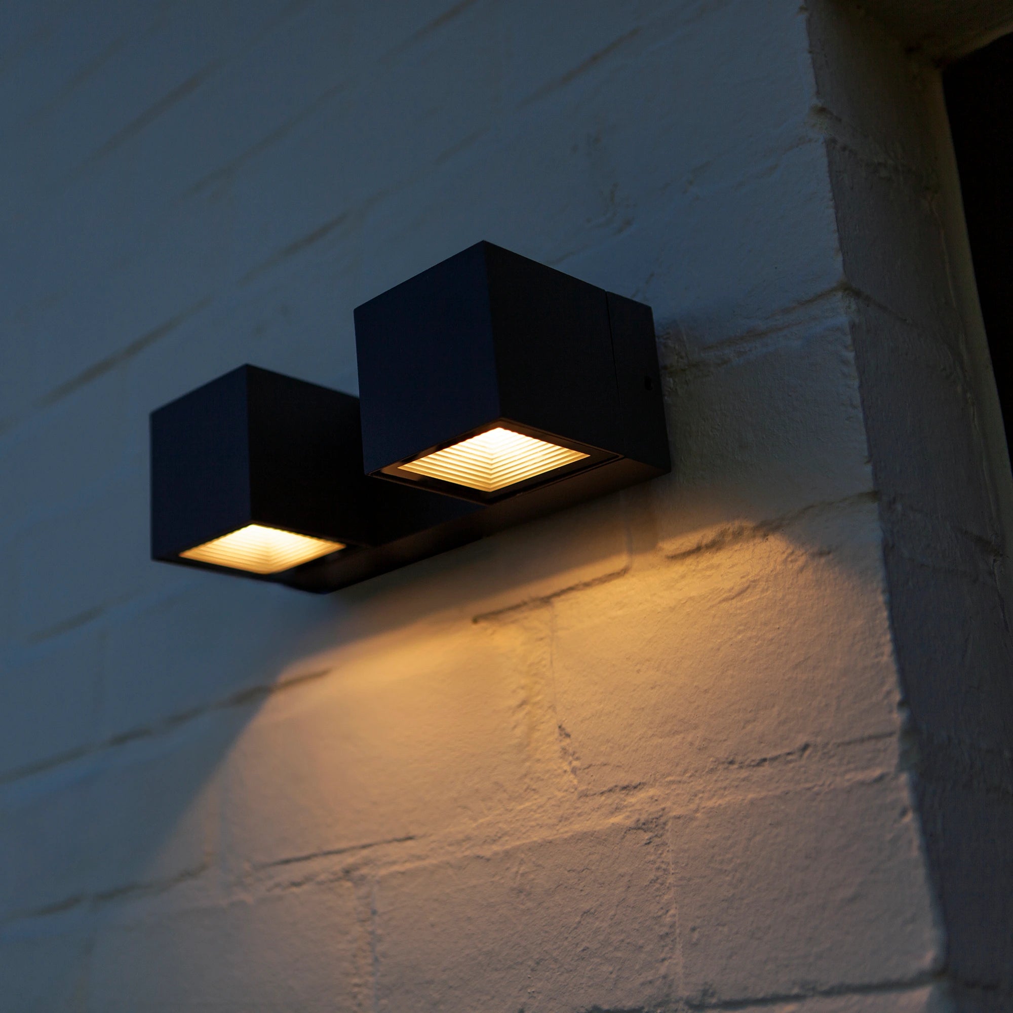 LED zidna svjetiljka FARI, tamno siva, 10W, 3000K, IP54