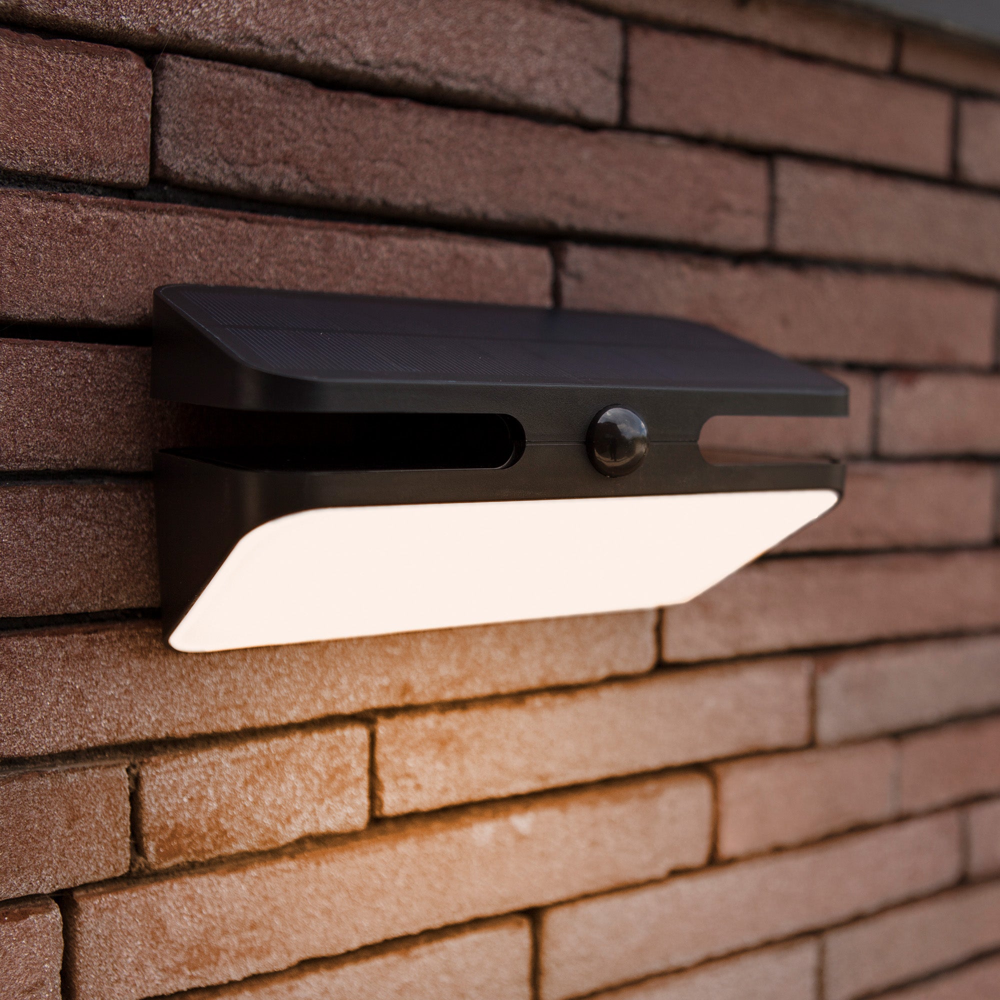 AERO LED solarna zidna svjetiljka, senzor pokreta, mat crna, 8.6W, 4000K, IP54, 109mm
