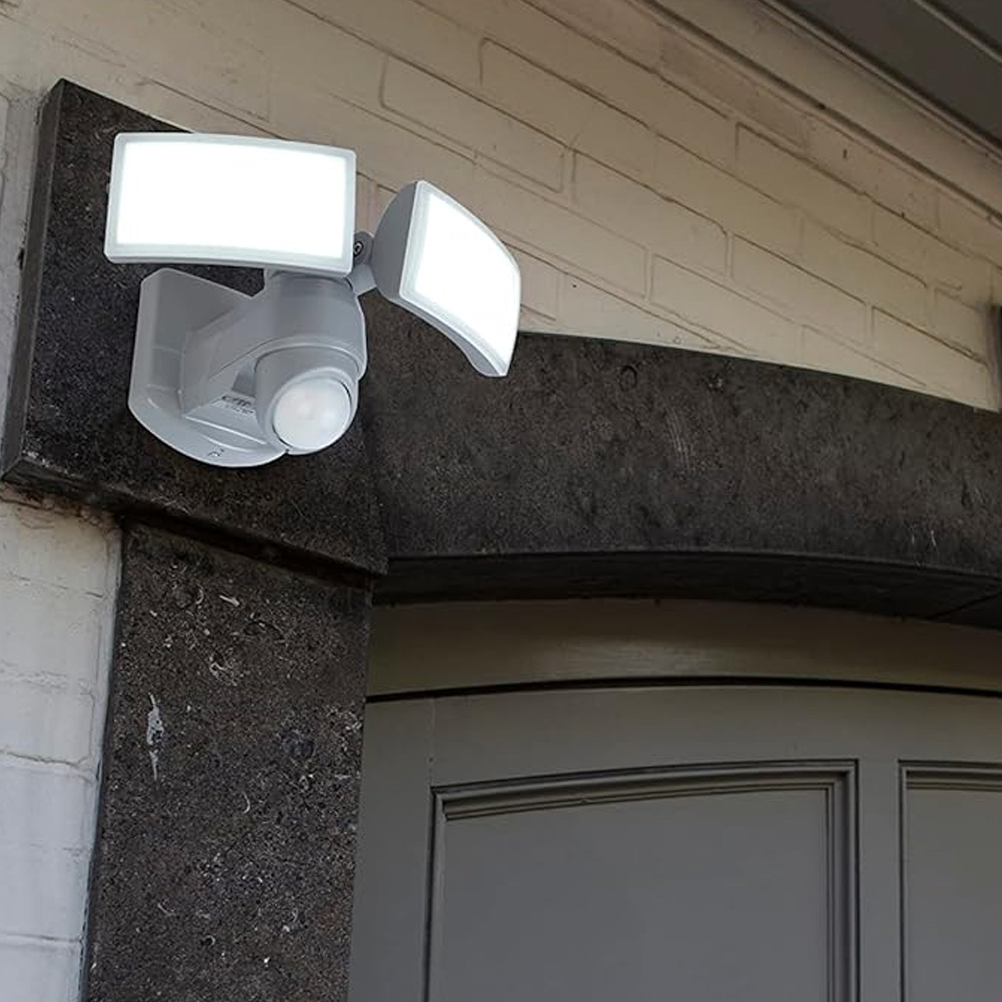 ARC LED reflektor, senzor pokreta, tamno sivi, 15.4W, 5000K, IP54, 245mm