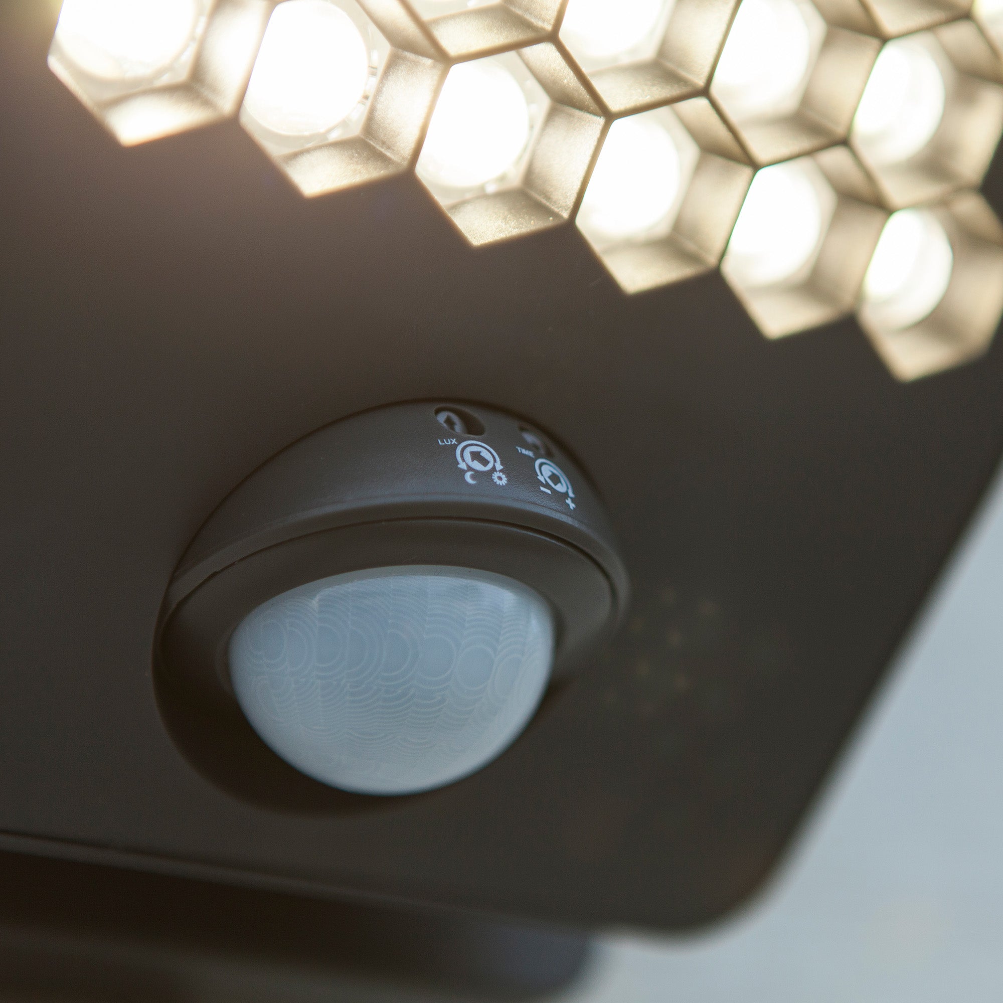 ATLANTIS LED reflektor, senzor pokreta, tamno sivi, 14W, 4000K, IP54, 124mm