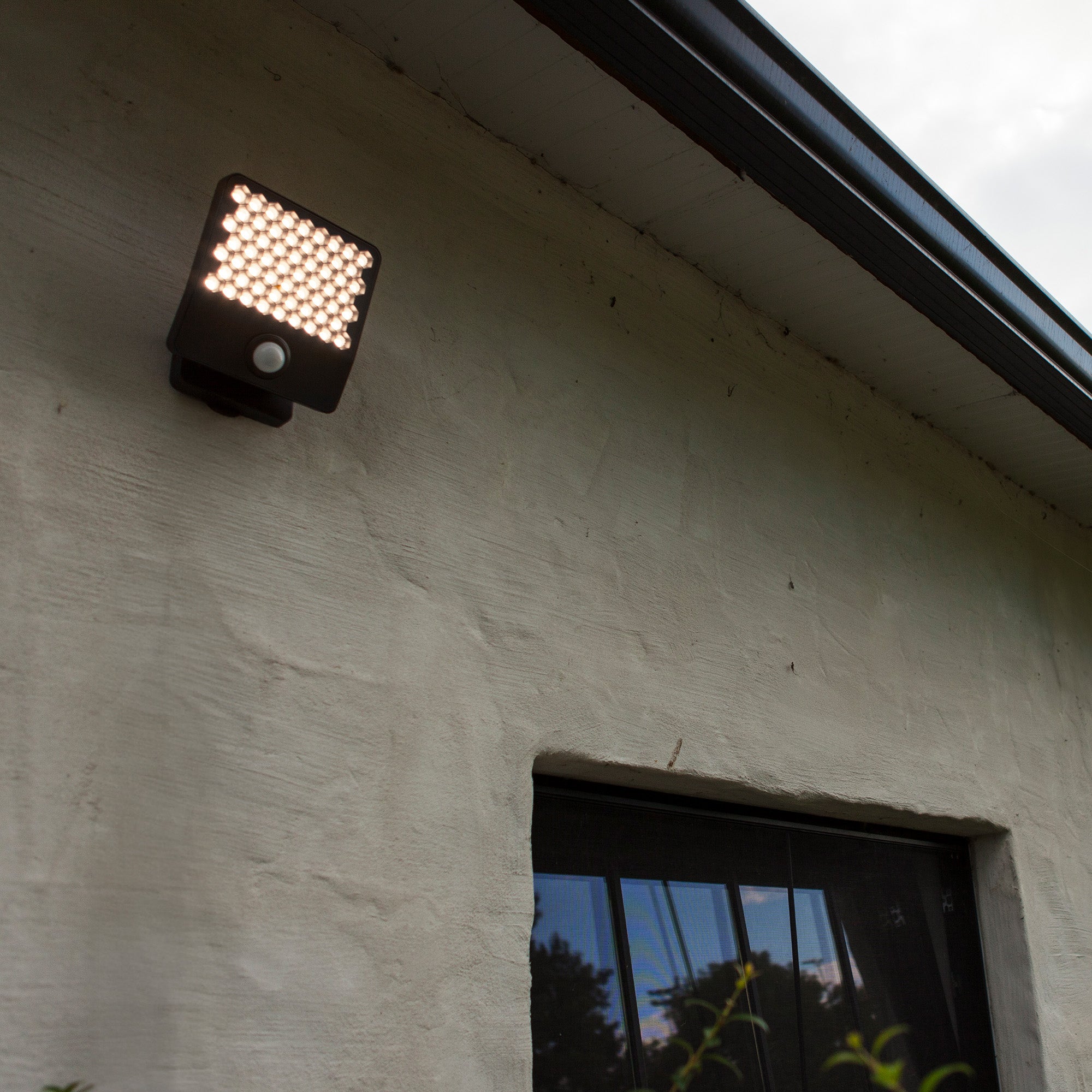 ATLANTIS LED reflektor, senzor pokreta, tamno sivi, 24W, 4000K, IP54, 124mm