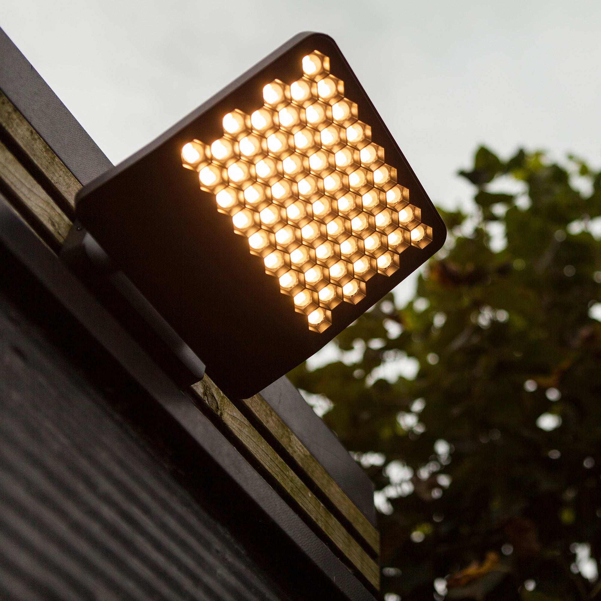 ATLANTIS LED reflektor, tamno sivi, 24W, 3000K, IP54, 108mm