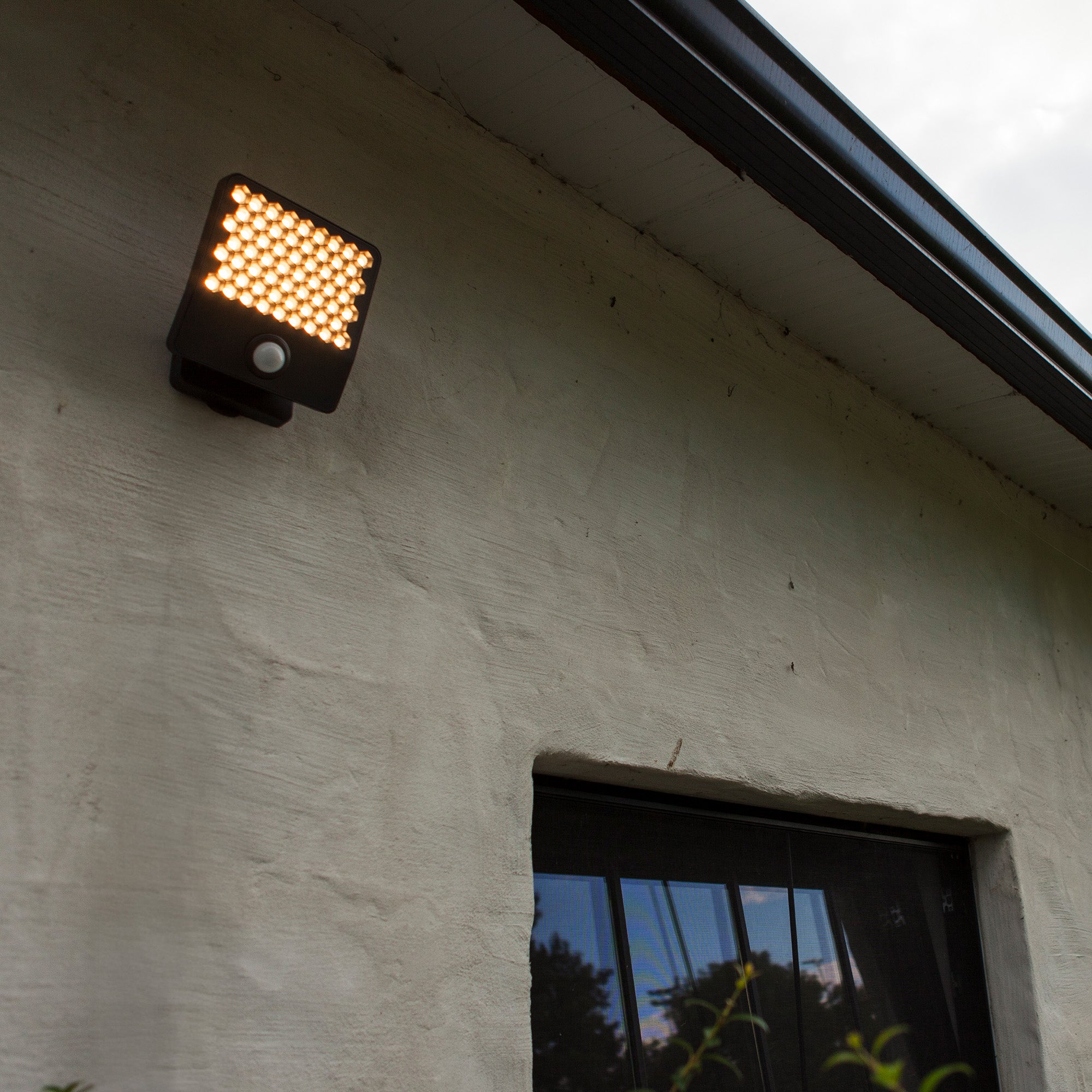ATLANTIS LED reflektor, senzor pokreta, tamno sivi, 24W, 3000K, IP54, 124mm
