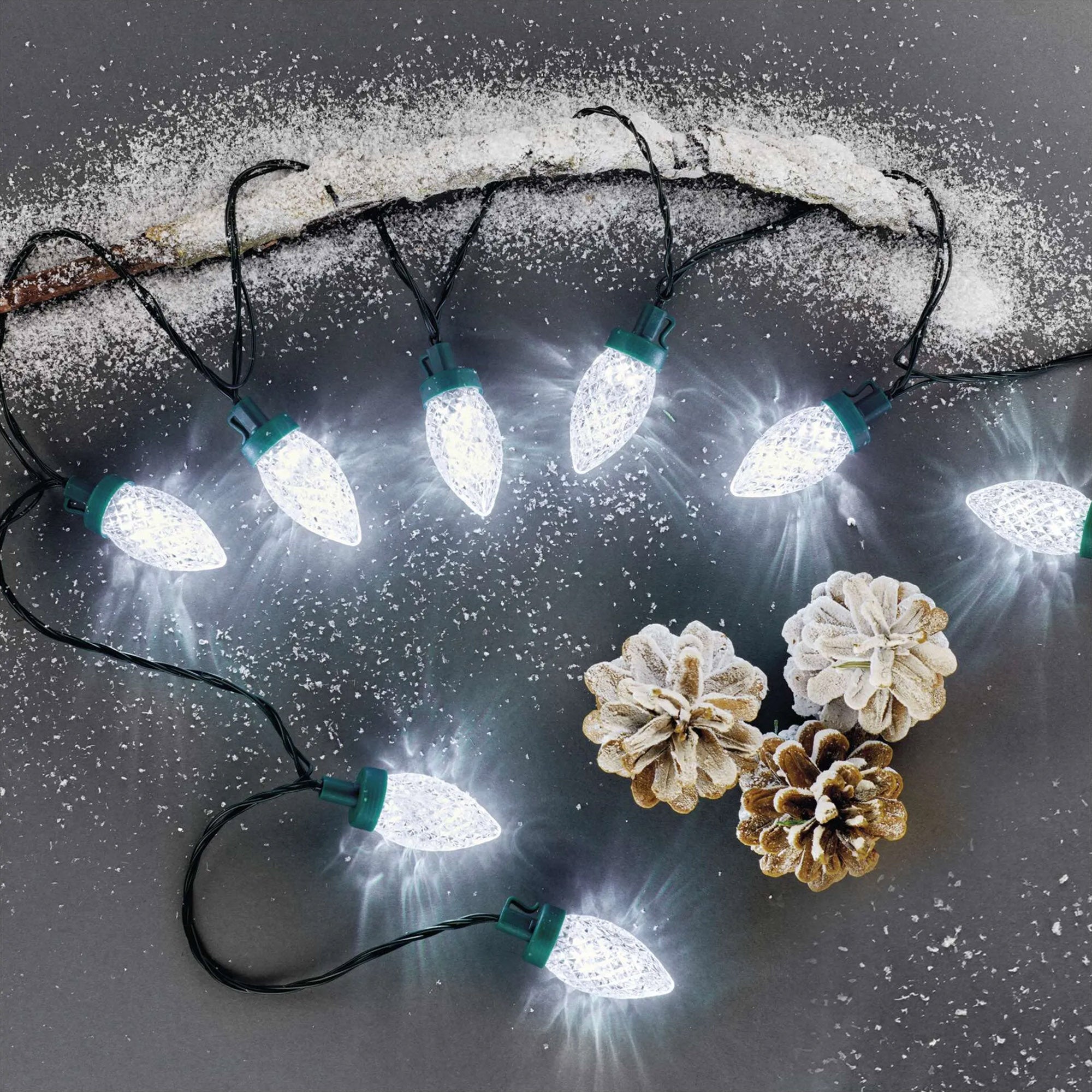 LED Christmas lights, cones, indoor and outdoor, cool white, 8 modes, 9.8m