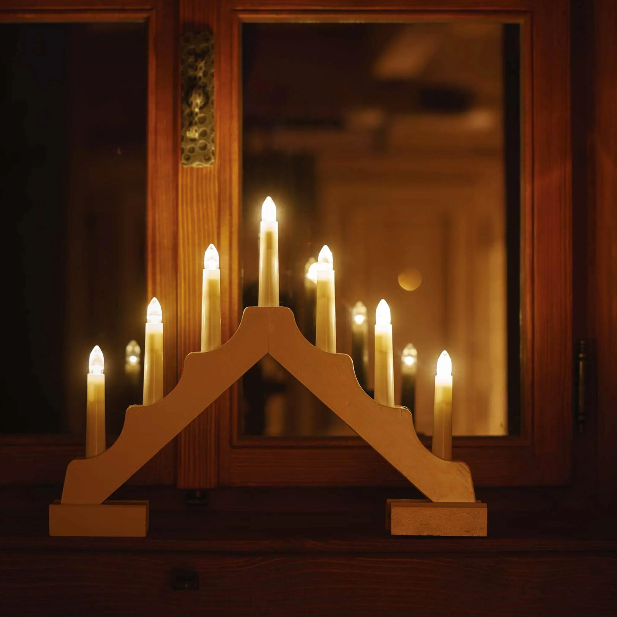 LED Christmas candle holder, indoor, wooden, warm white, timer, 2xAA