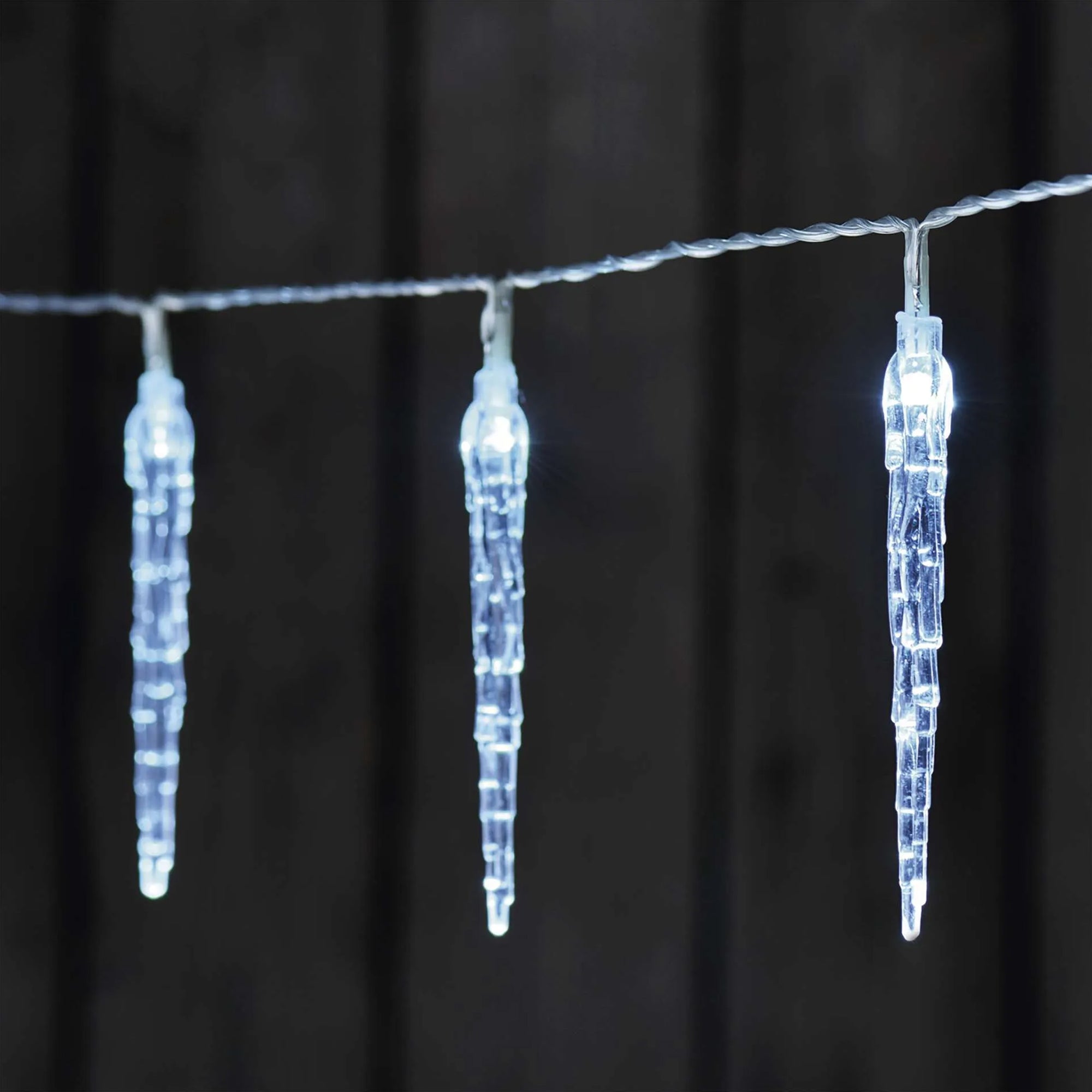 LED Christmas garland, 10 icicles, indoor, cool white, timer, 2xAA, 1.35m