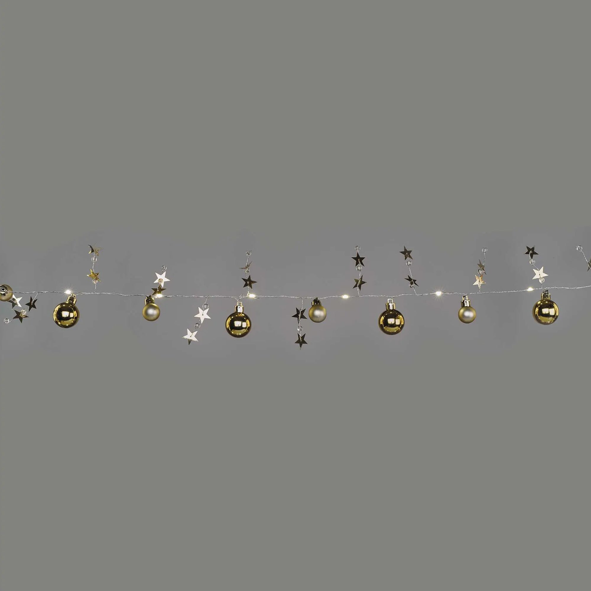 LED Christmas garland, gold balls with stars, indoor, warm white, timer, 2xAA, 1.9m
