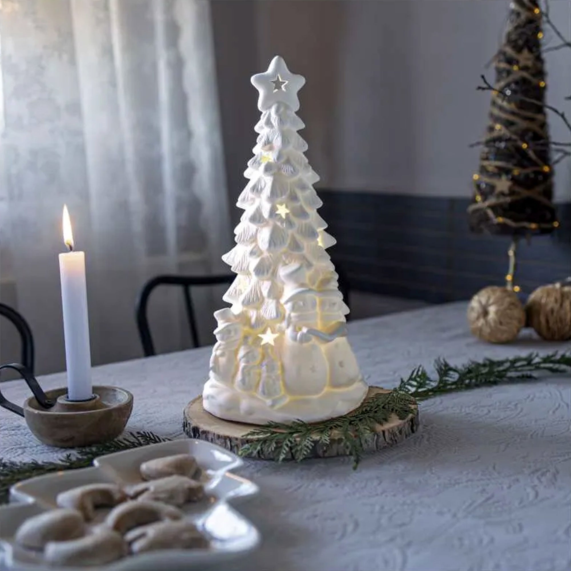 Božićno drvce, keramičko, LED, toplo bijela, 2xAA, IP20, 33.5cm