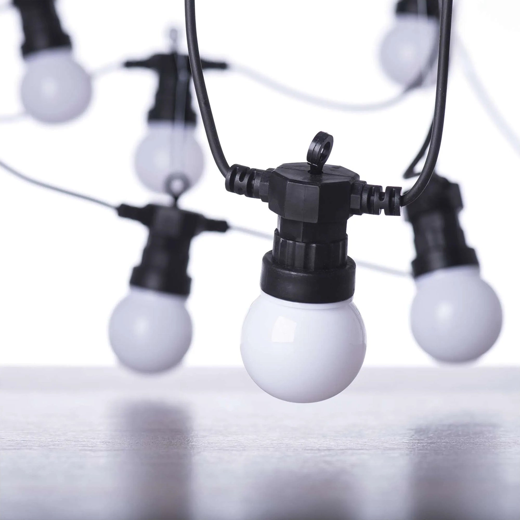 LED rasvjetni lanac, 10 žarulja, mliječne žarulje, IP44, 5m
