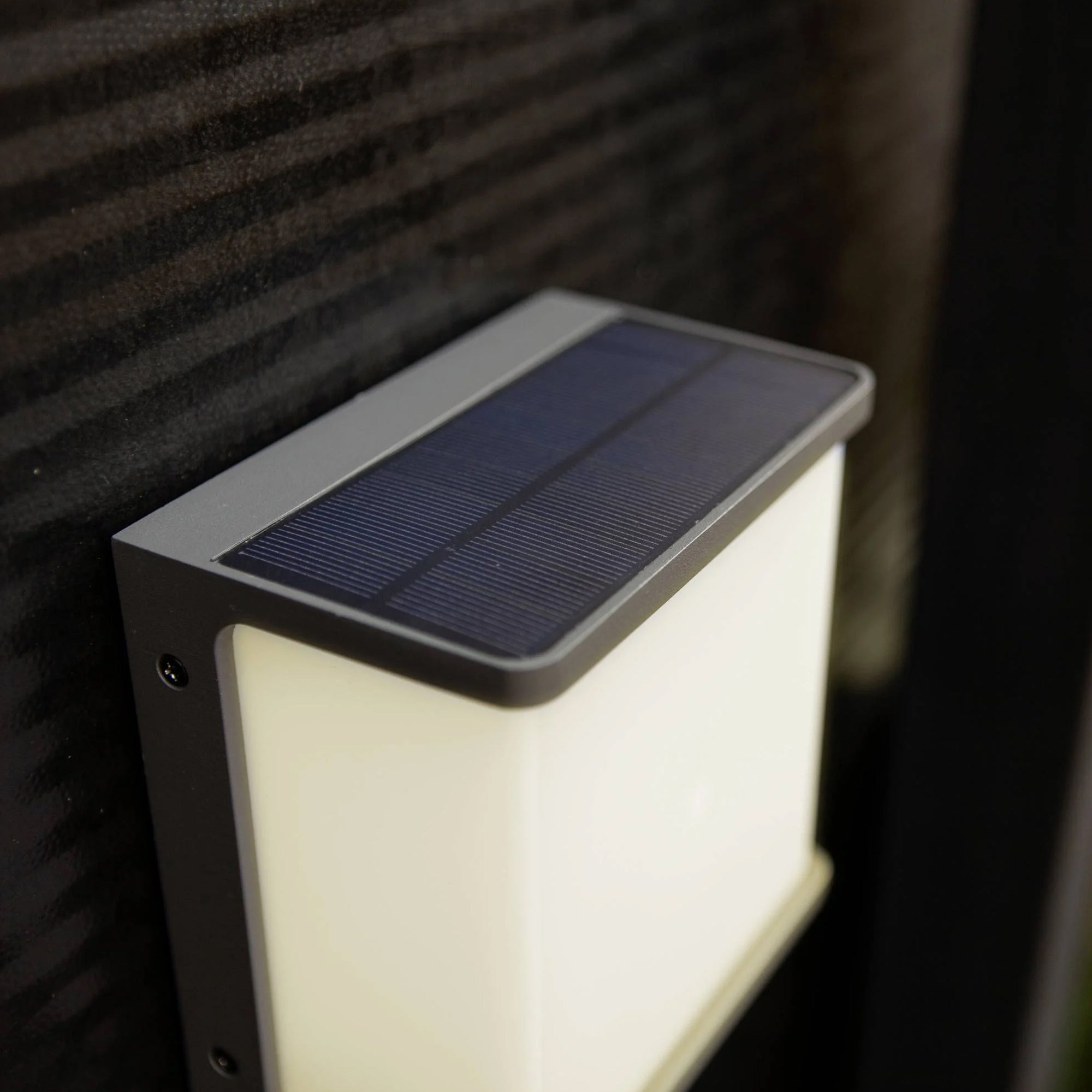 DOBLO LED solarna zidna svjetiljka, senzor pokreta, tamno siva, 12W, 4000K, IP44, 170mm
