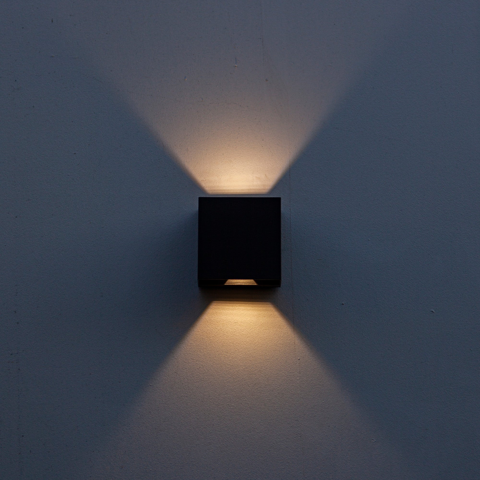 GEMINI BEAMS LED zidna svjetiljka, mat crna, 7.5W, 3000K, IP54, 110mm