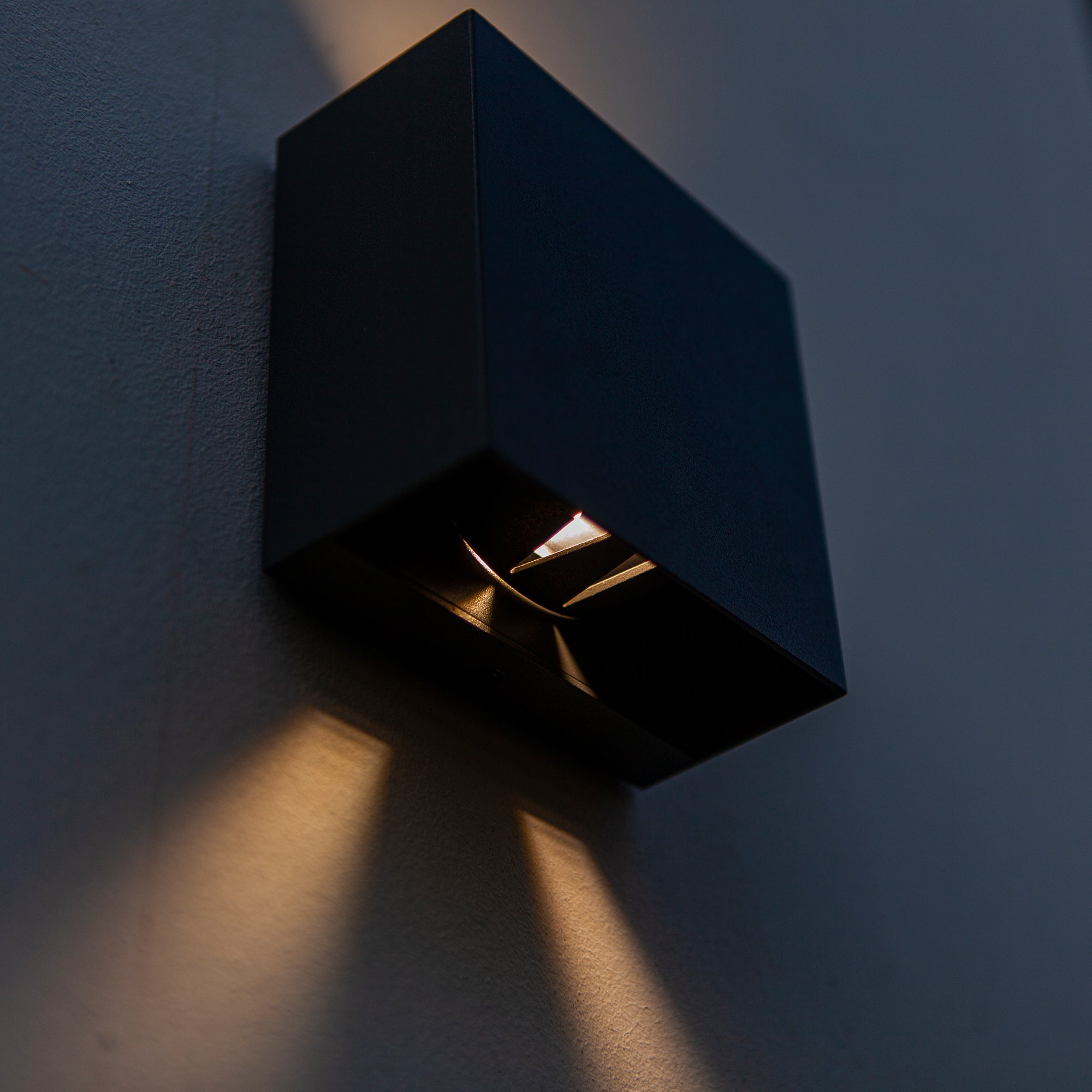 GEMINI BEAMS LED zidna svjetiljka, mat crna, 7.5W, 3000K, IP54, 110mm