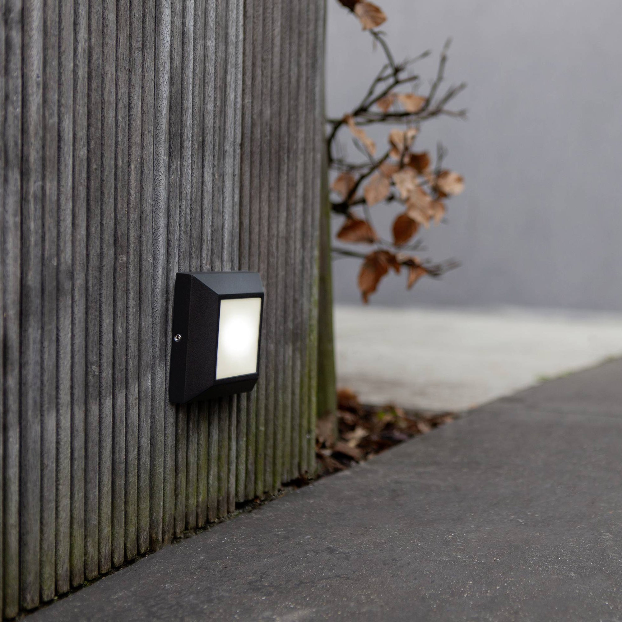 HELENA LED zidna svjetiljka, mat crna, 4.1W, 3000K, IP54, 101mm