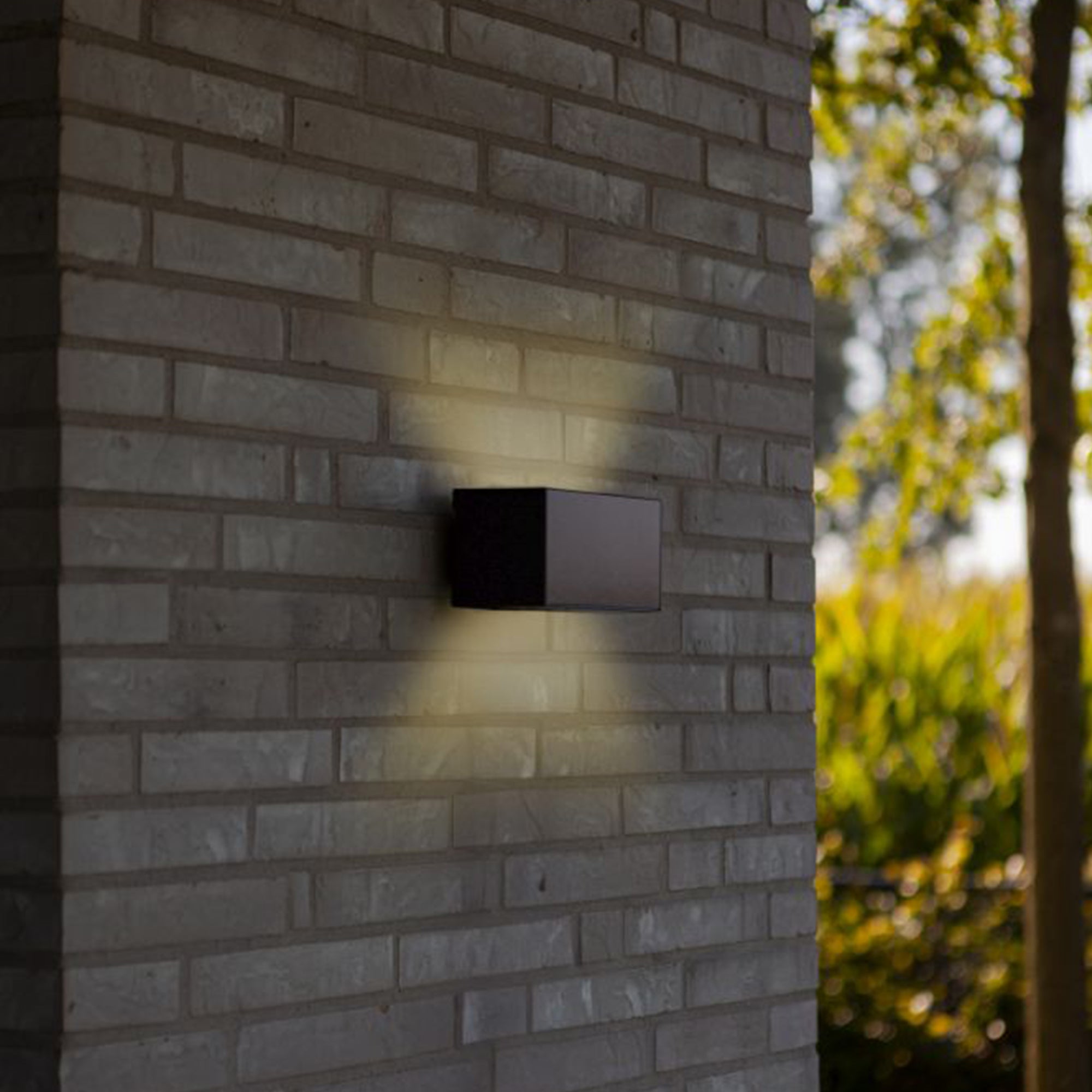 INKA LED solarna zidna svjetiljka, hibridna, tamno siva, 9W, 3000K, IP44, 89mm
