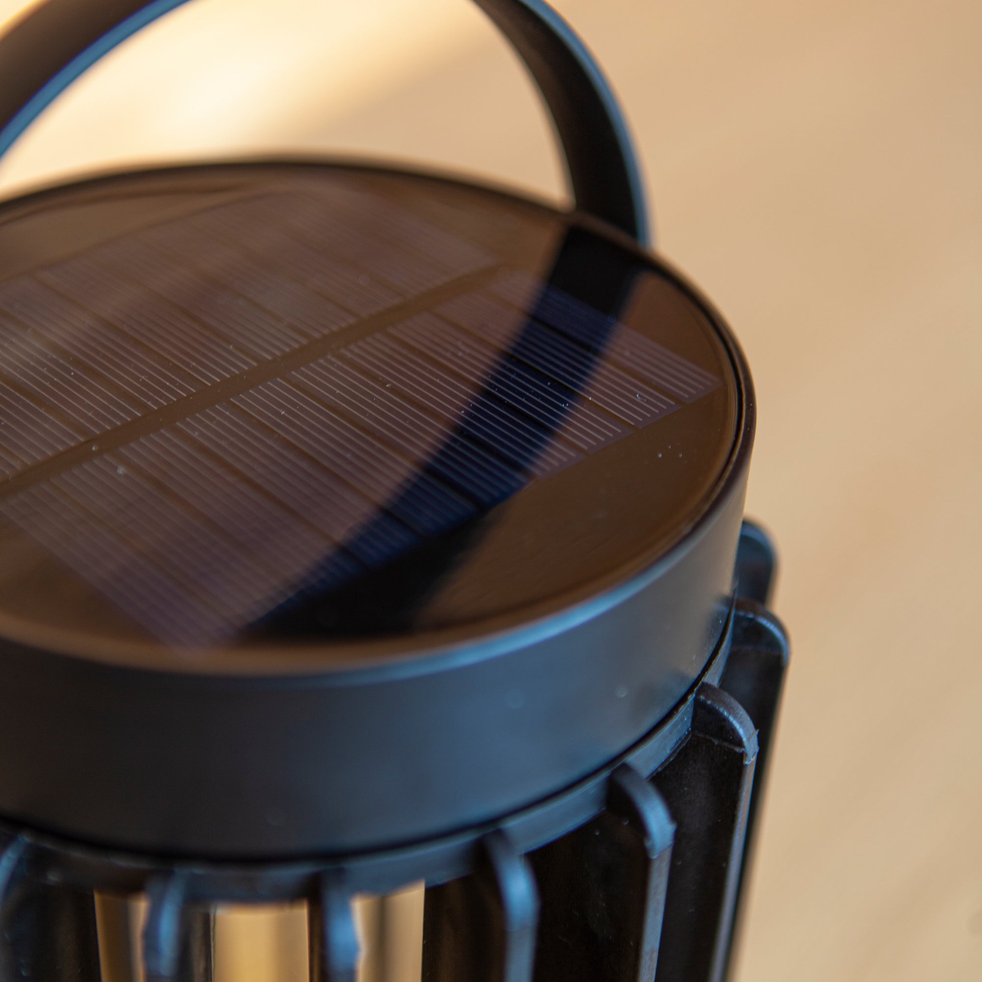 KOZY LED solarna stolna svjetiljka, mat crna, 2.8W, 4000K, IP44, 186mm