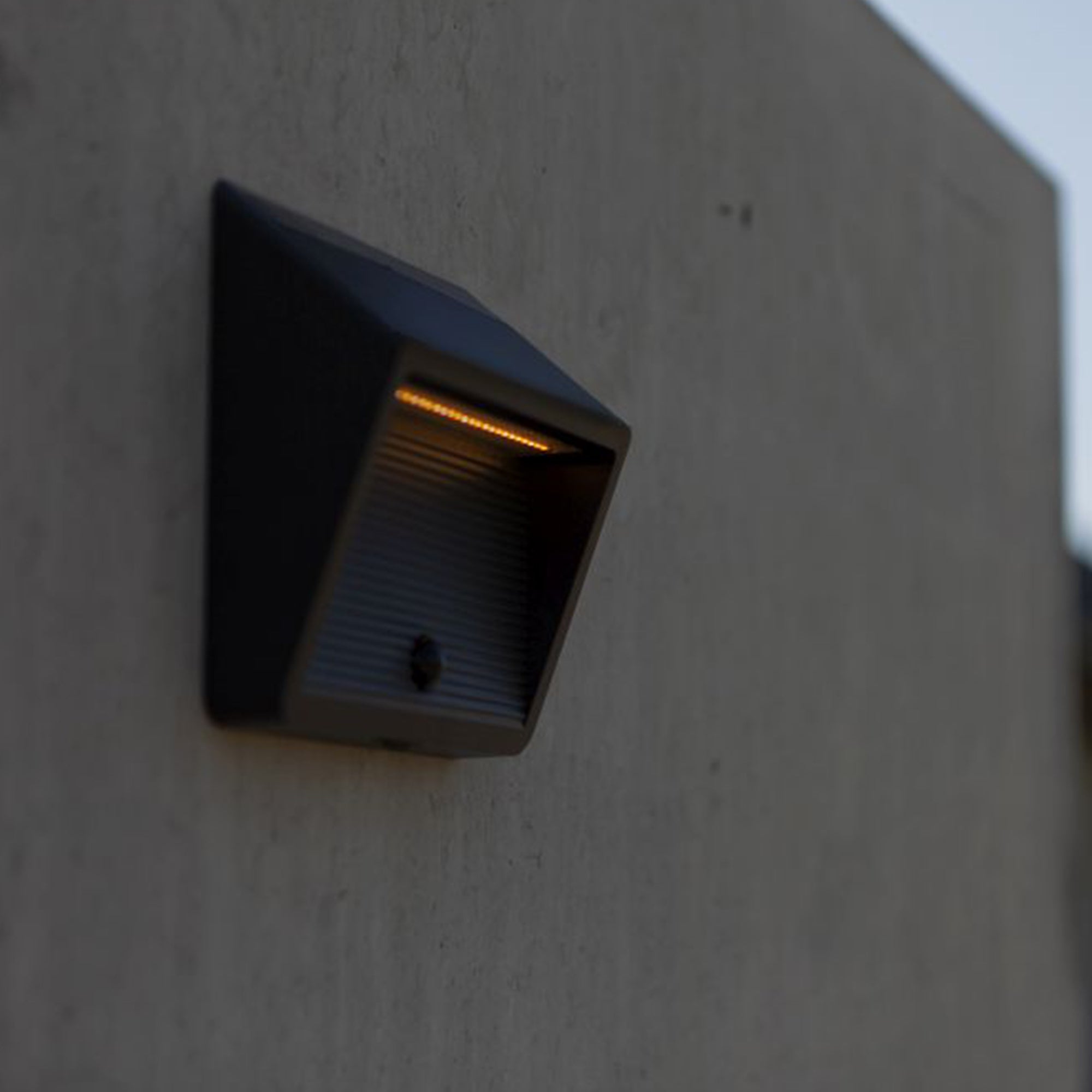LINKO LED solarna zidna svjetiljka, senzor pokreta, tamno siva, 11.5W, 3000K, IP44, 161mm