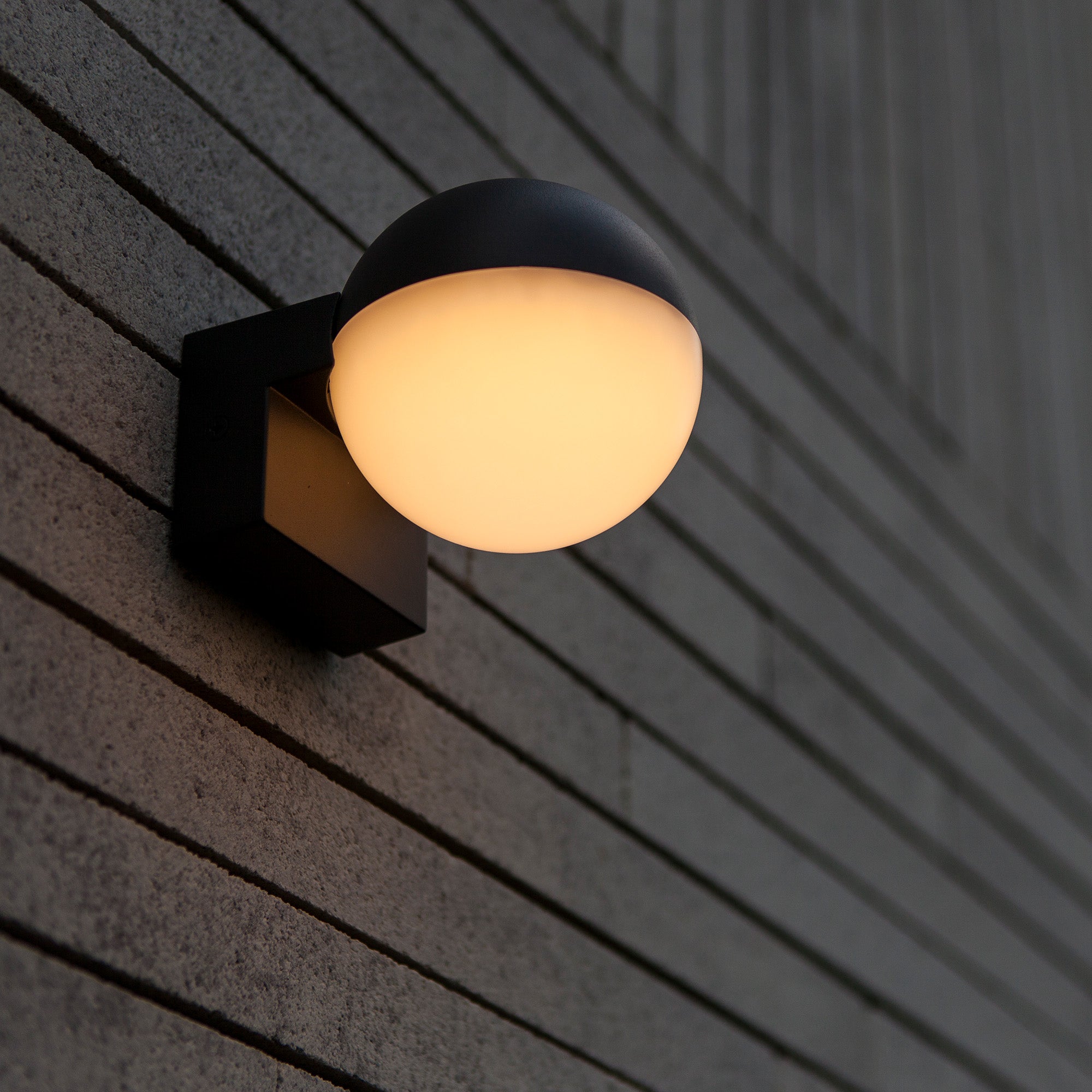 LOOMA LED zidna svjetiljka, tamno siva, 7.8W, 3000K, IP54, 100mm