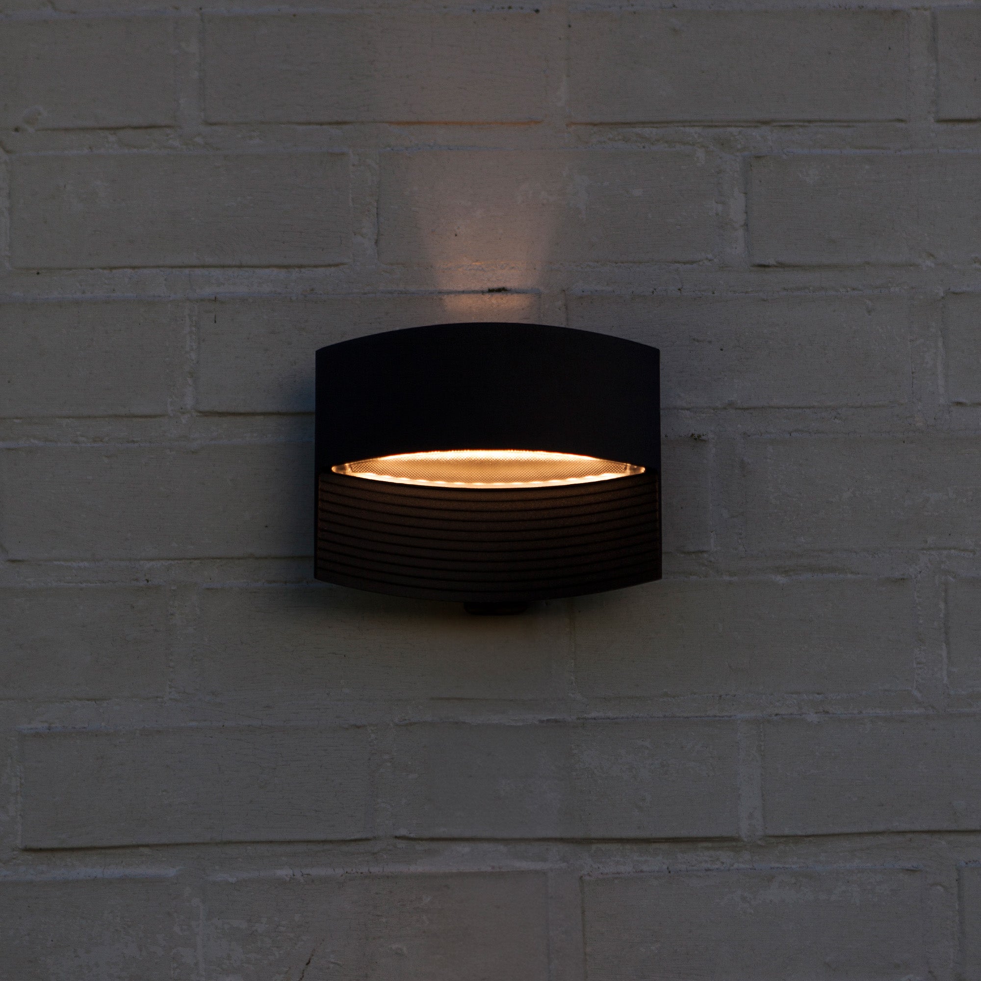 LOTUS LED zidna svjetiljka, mat crna, 8.5W, 3000K, IP54, 140mm