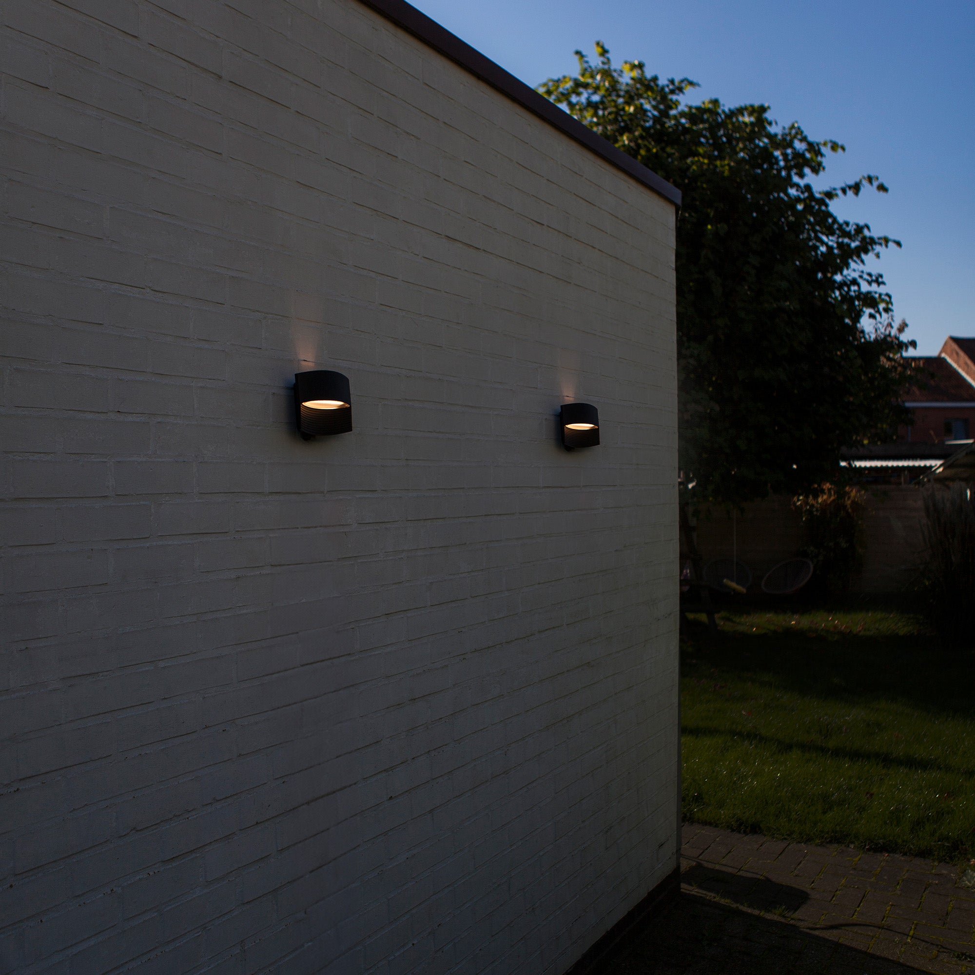 LOTUS LED zidna svjetiljka, mat crna, 8.5W, 3000K, IP54, 140mm