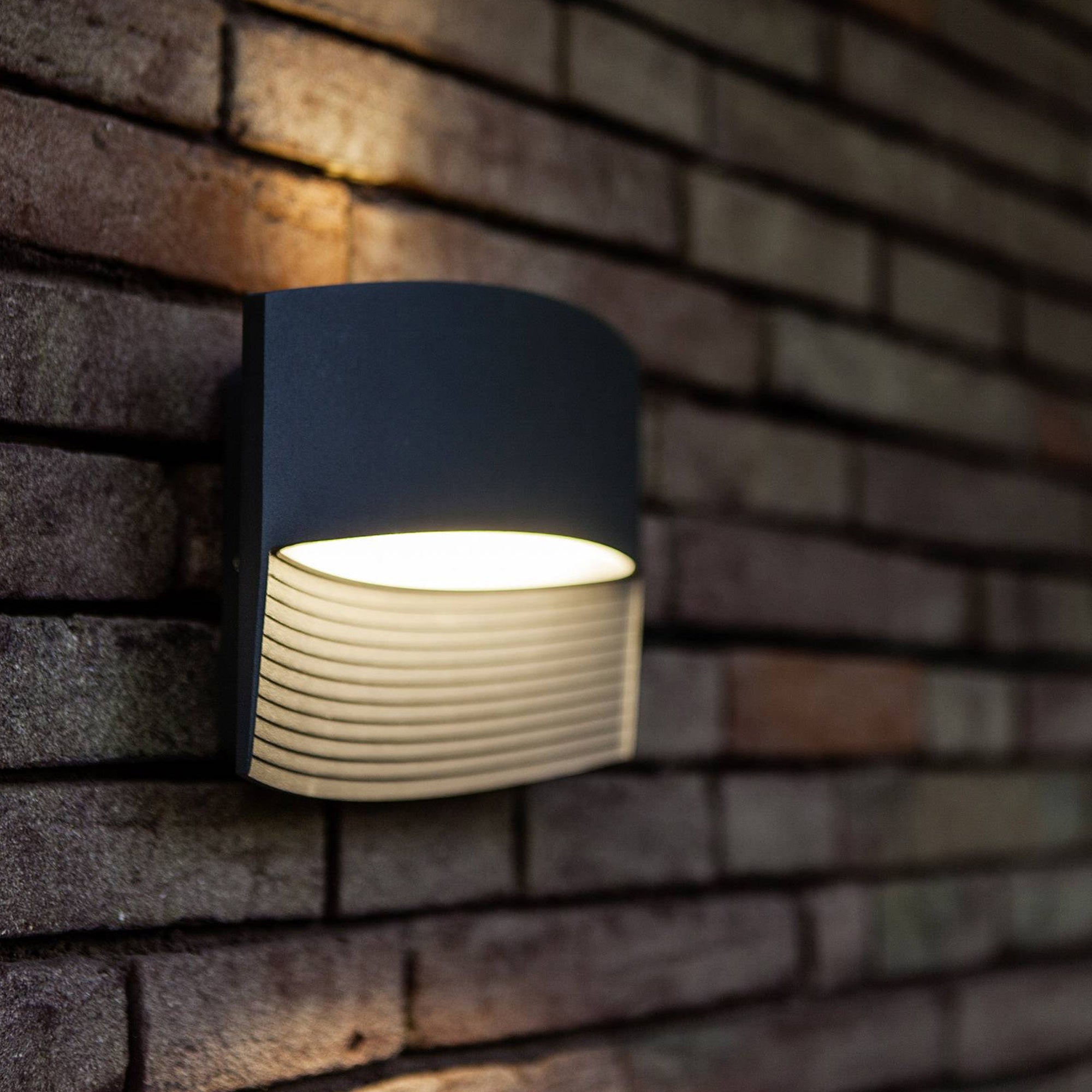 LOTUS LED zidna svjetiljka, tamno siva, 8.5W, 3000K, IP54, 140mm