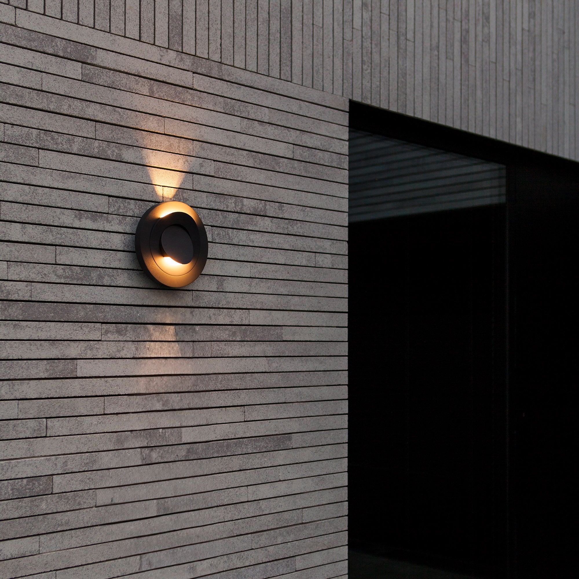 MOOV LED zidna svjetiljka, tamno siva, 7.8W, 3000K, IP54, Ø211mm