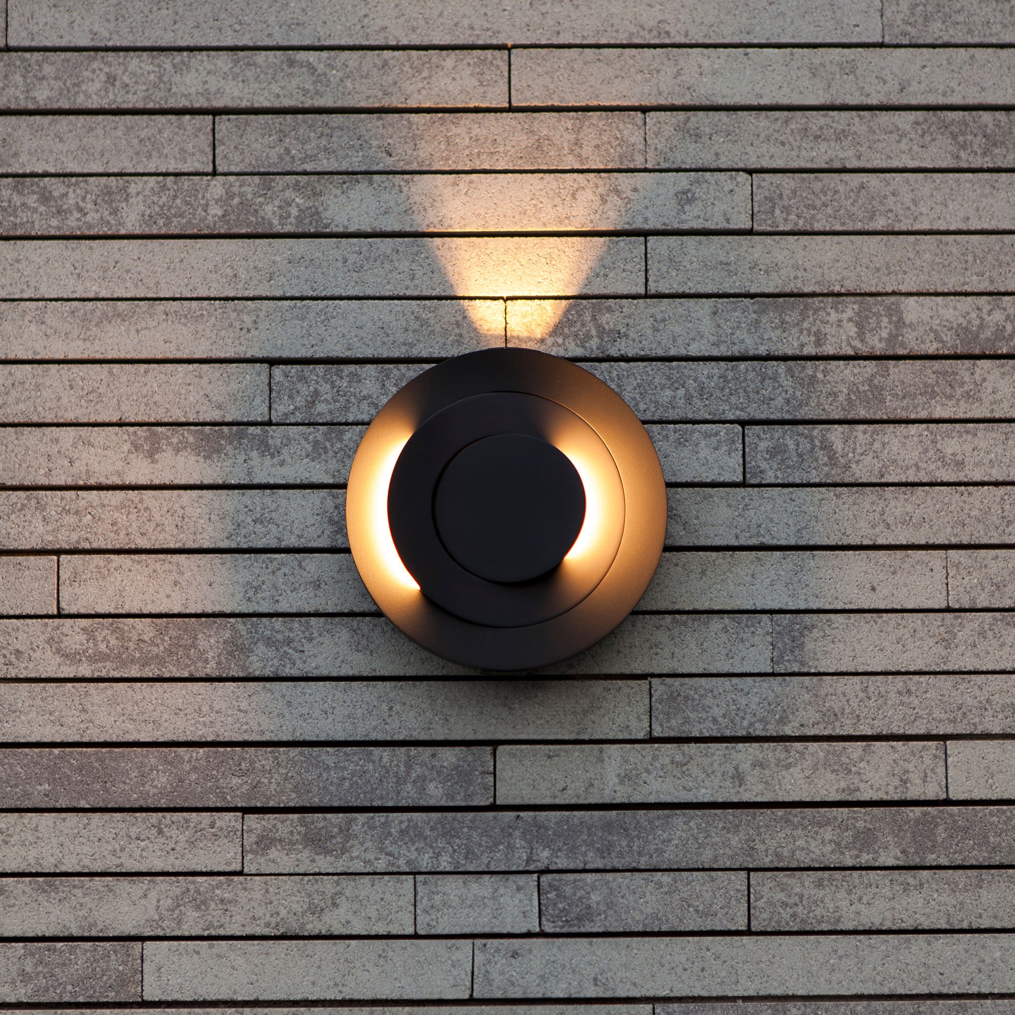 MOOV LED zidna svjetiljka, tamno siva, 7.8W, 3000K, IP54, Ø211mm