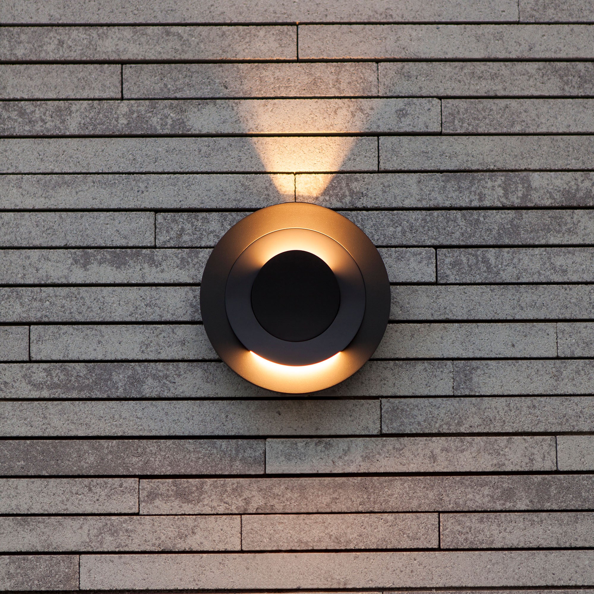 MOOV LED zidna svjetiljka, tamno siva, 7.8W, 3000K, IP54, Ø211mm