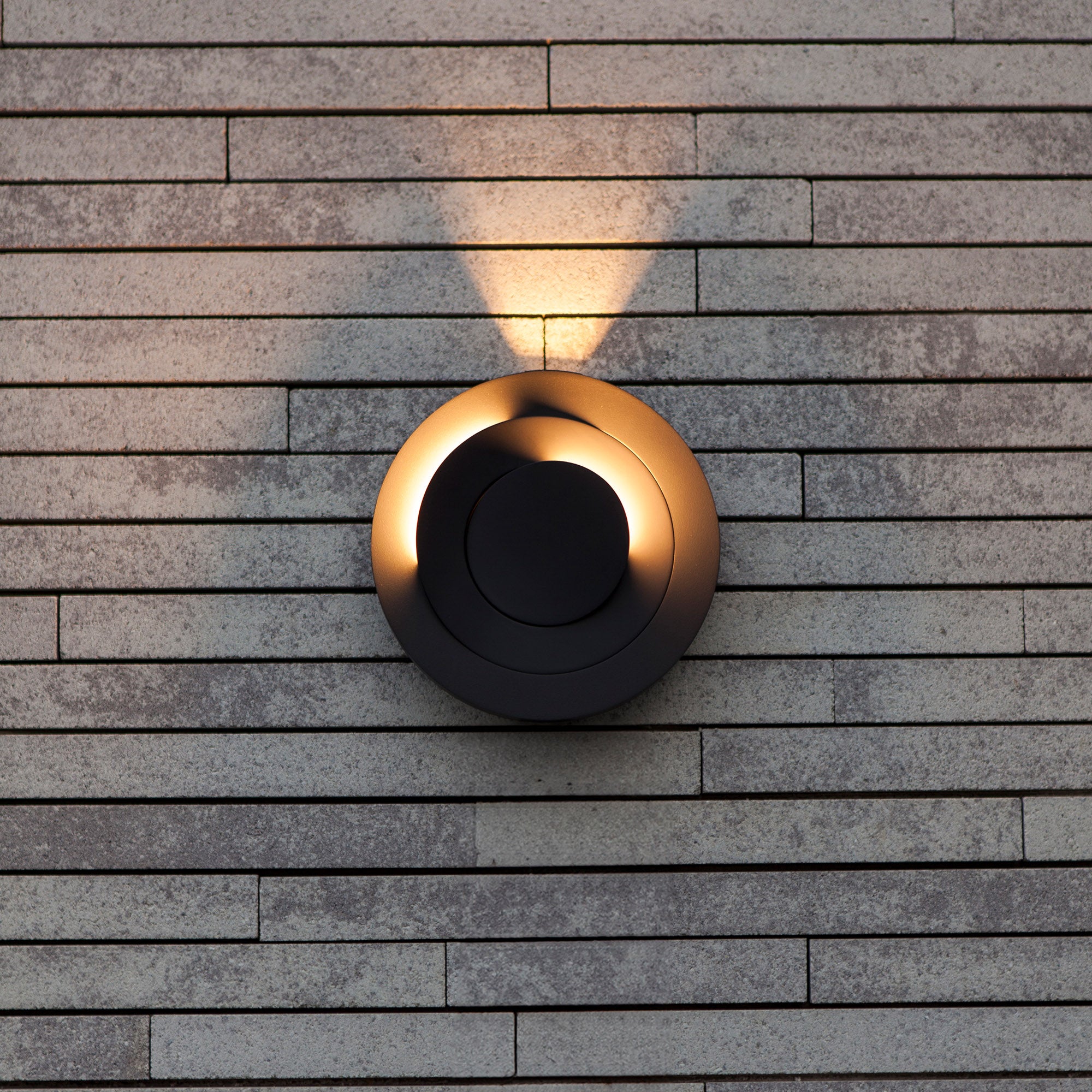 MOOV LED zidna svjetiljka, tamno siva, 7.8W, 3000K, IP54, Ø211mm