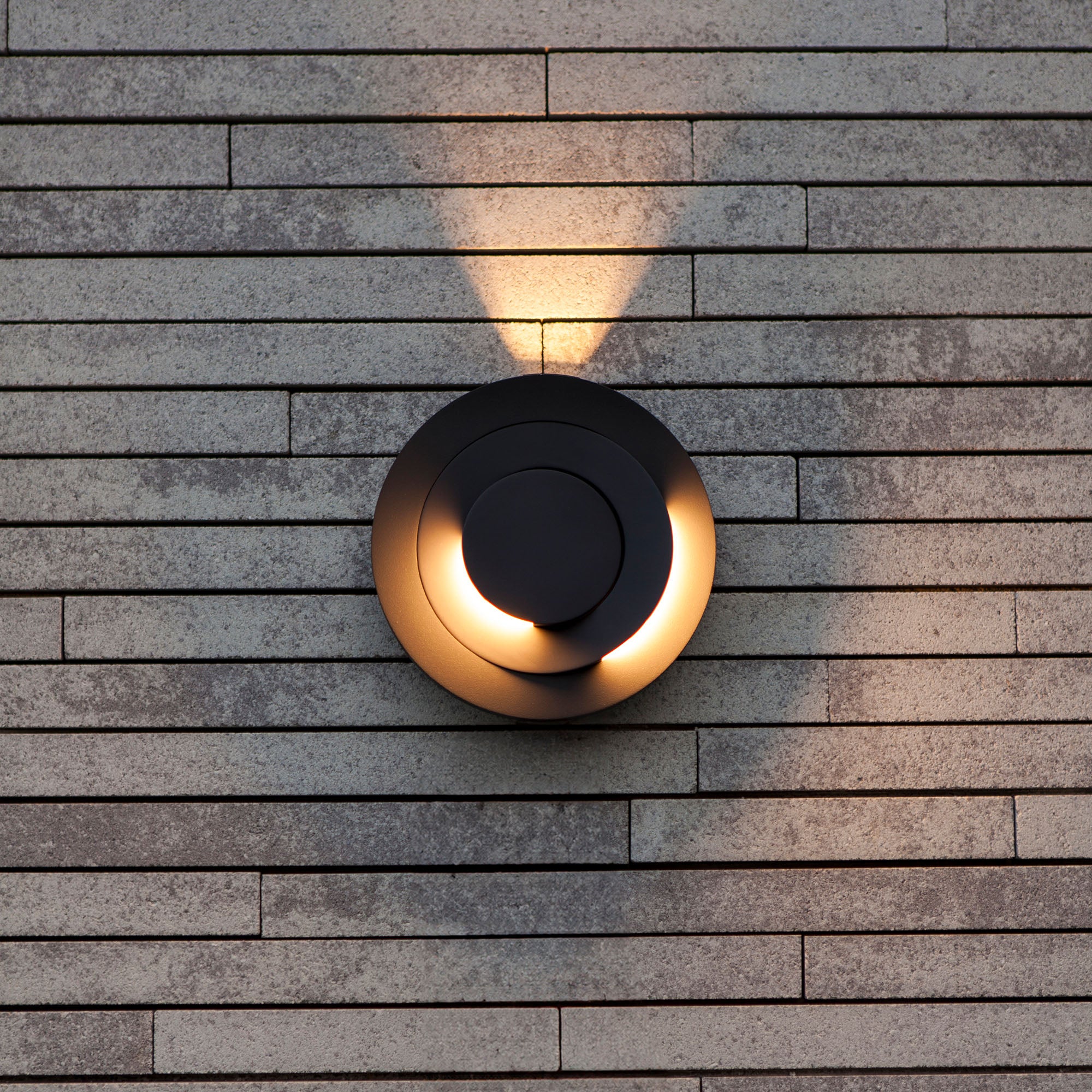 MOOV LED zidna svjetiljka, tamno siva, 7.8W, 3000K, IP54, Ø211mm