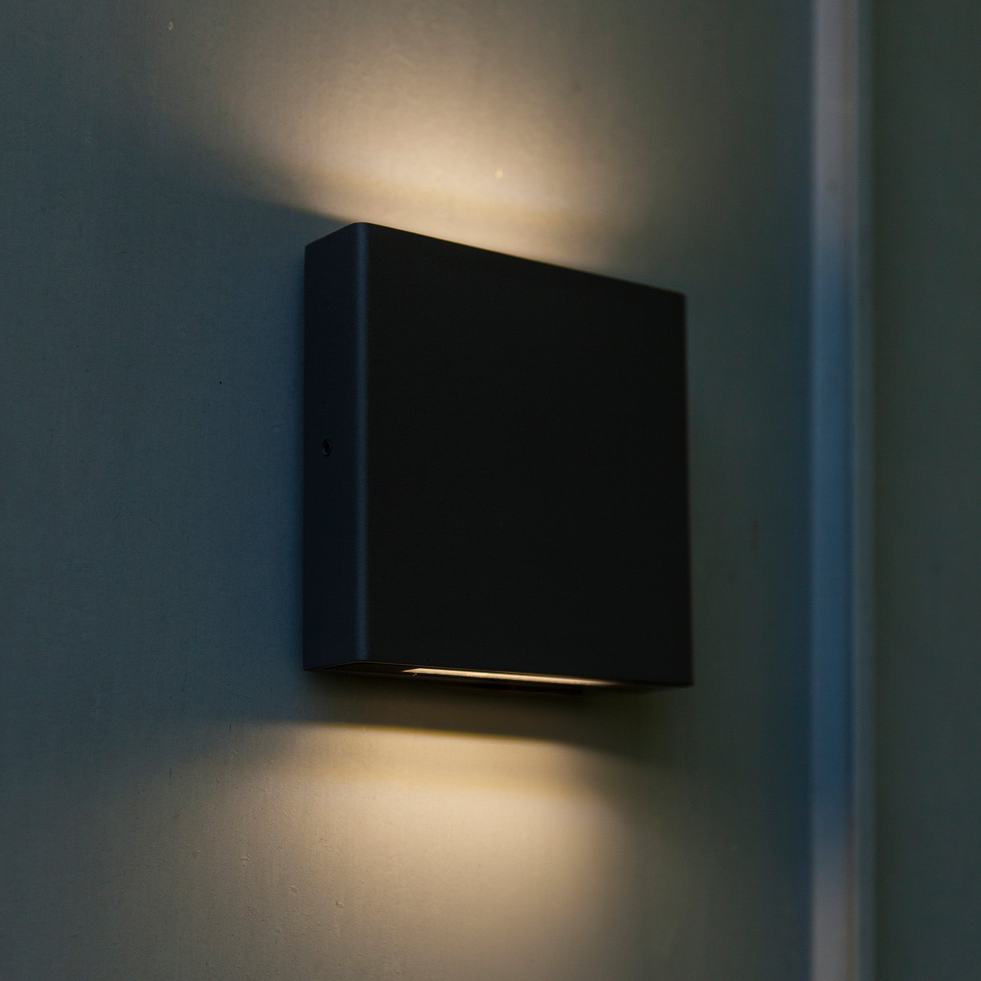 PILI LED zidna svjetiljka, tamno siva, 8.5W, 4000K, IP54, 140mm