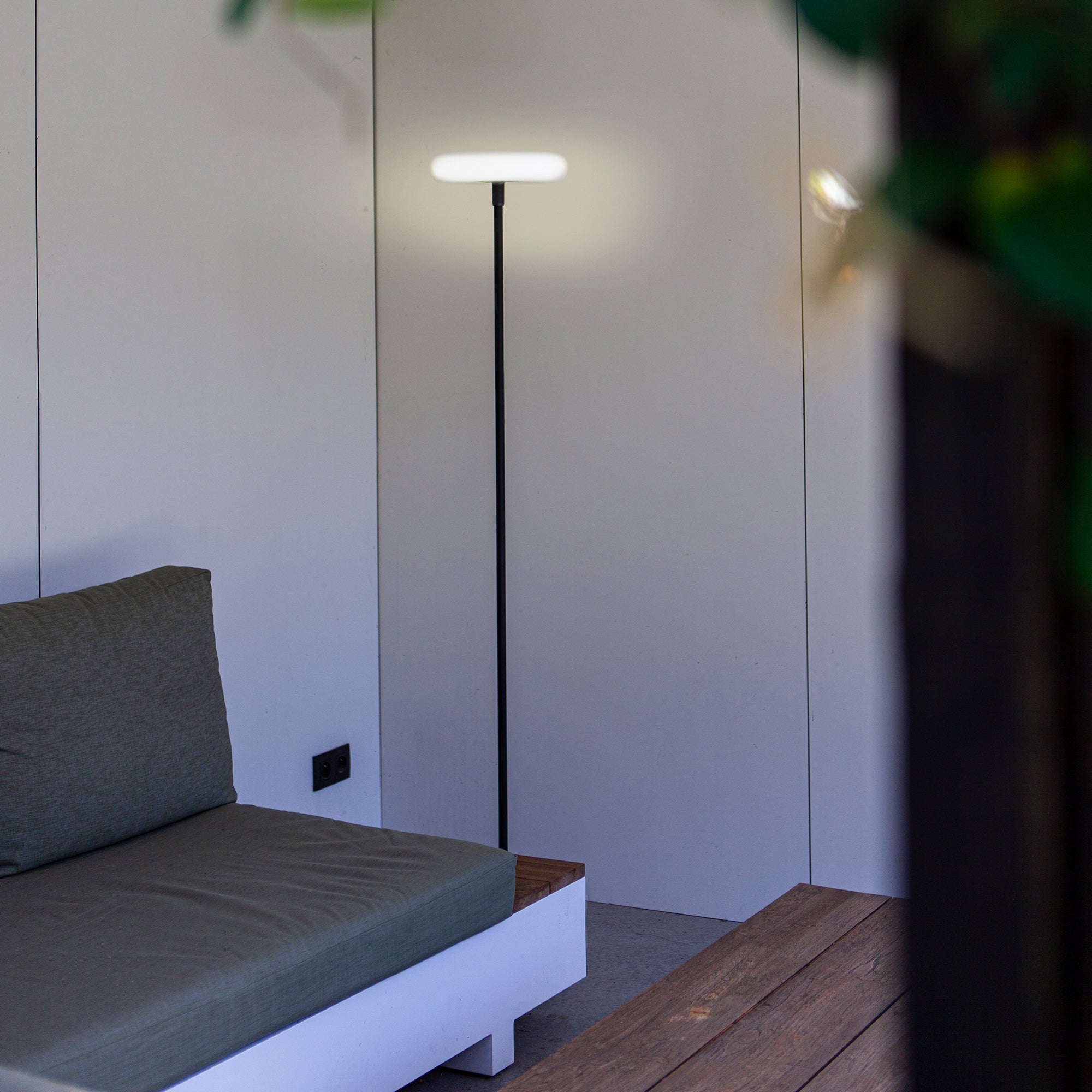 POPS LED solarna vrtna svjetiljka, mat crna, 5.1W, 3000K, IP54, 1745mm