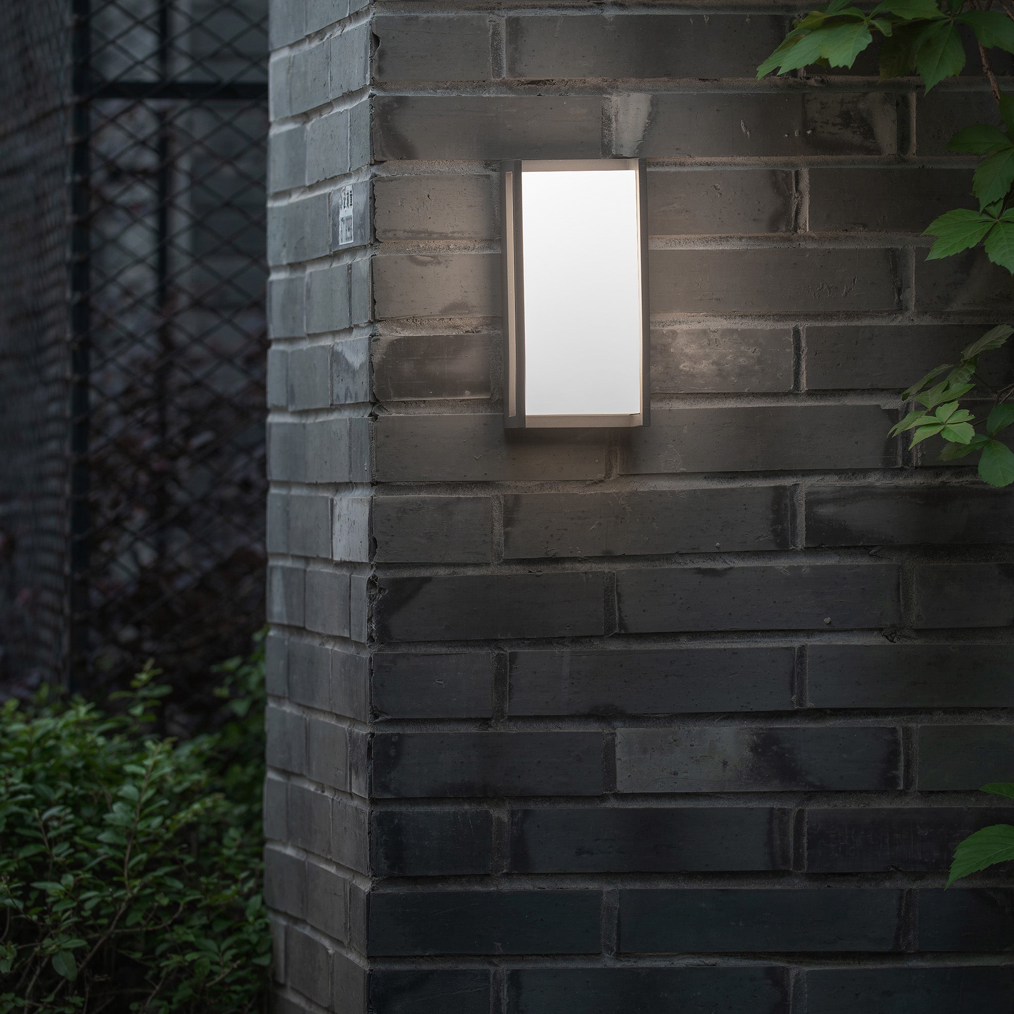 QUBO LED zidna svjetiljka, tamno siva, 15W, 4000K, IP54, 220mm