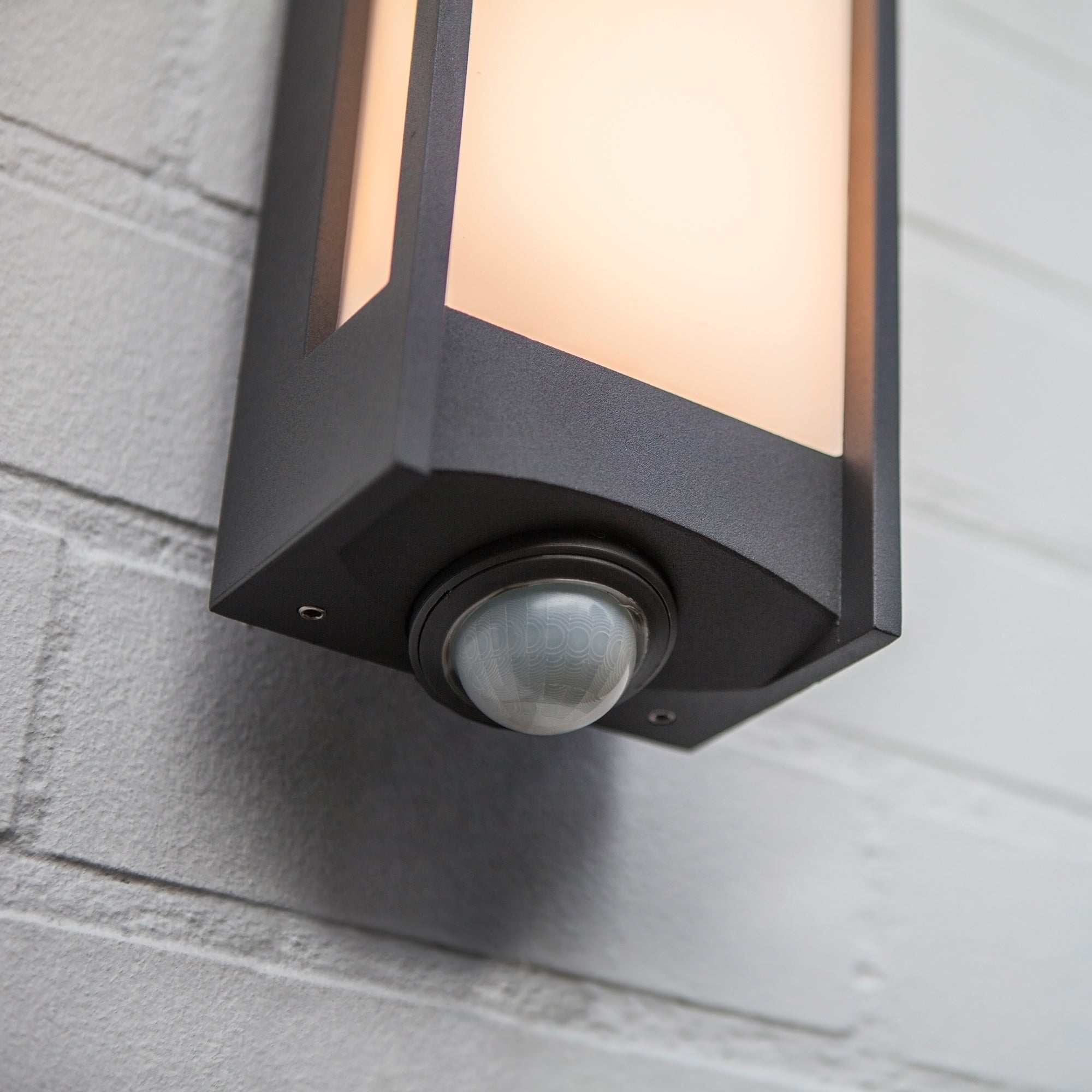 QUBO LED zidna svjetiljka, senzor pokreta, tamno siva, 11.3W, 3000K, IP54, 270mm