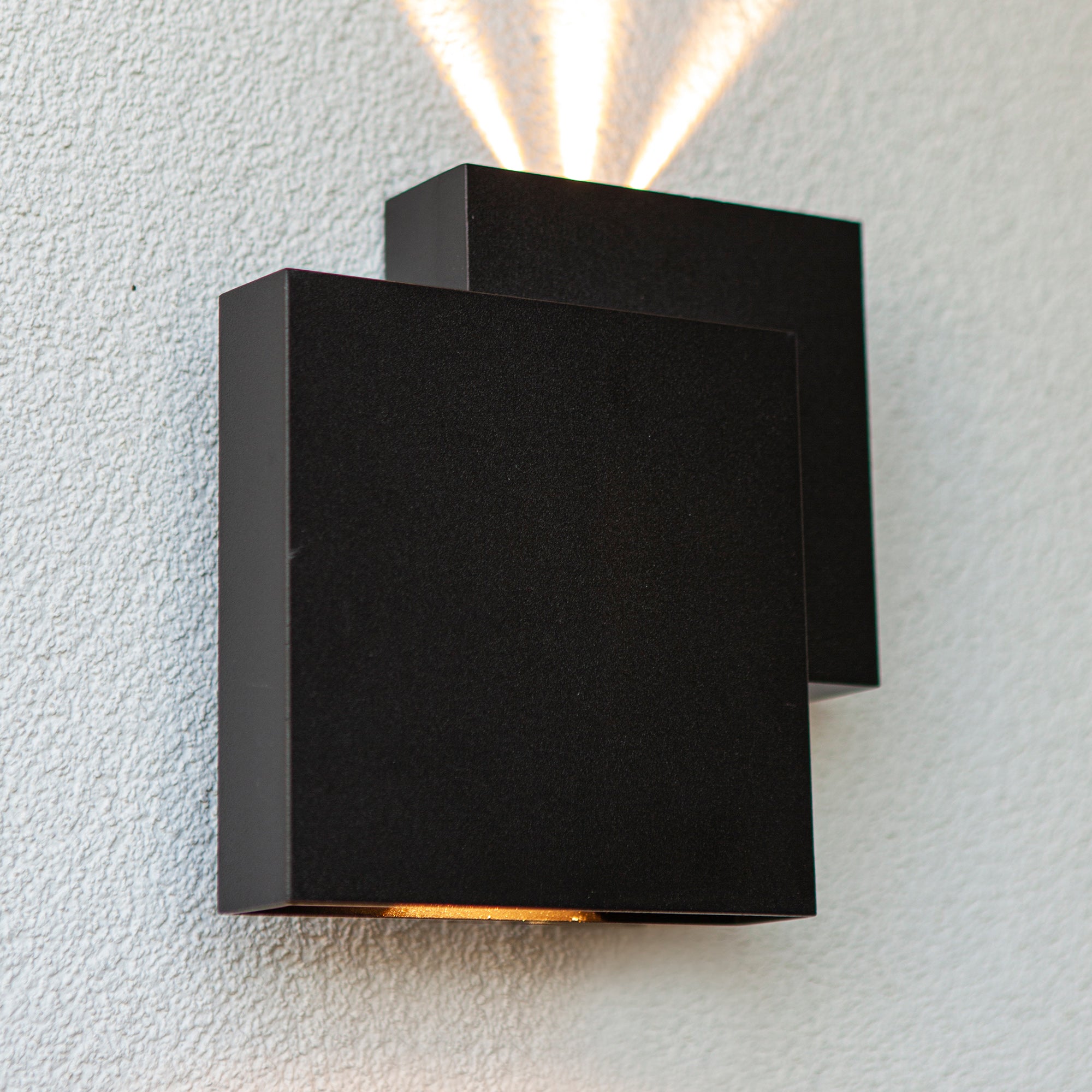 RIALTO LED zidna svjetiljka, mat crna, 21W, 3000K, IP44, 195mm