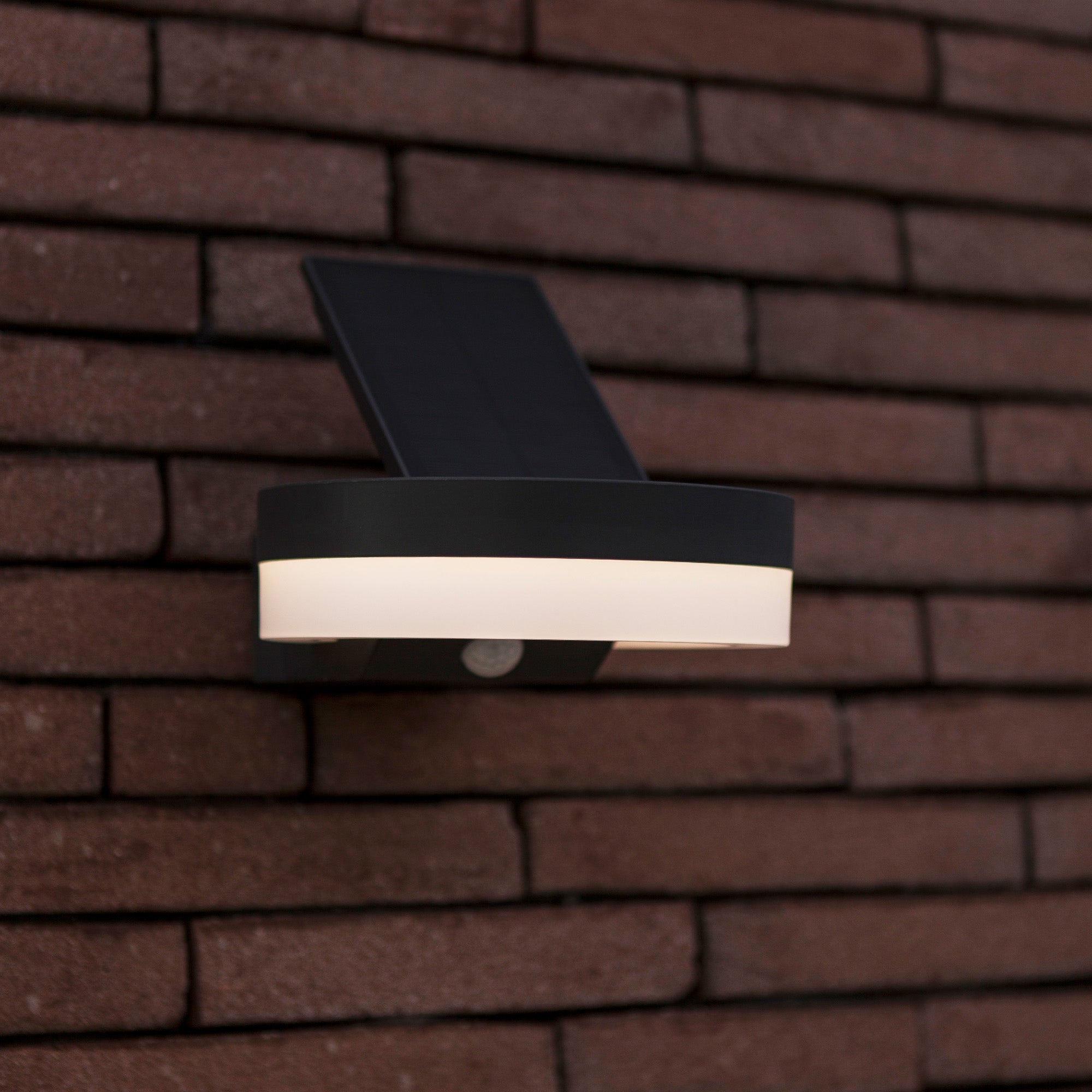 RUNDA LED solarna zidna svjetiljka, senzor pokreta, tamno siva, 12W, 4000K, IP54, 64mm