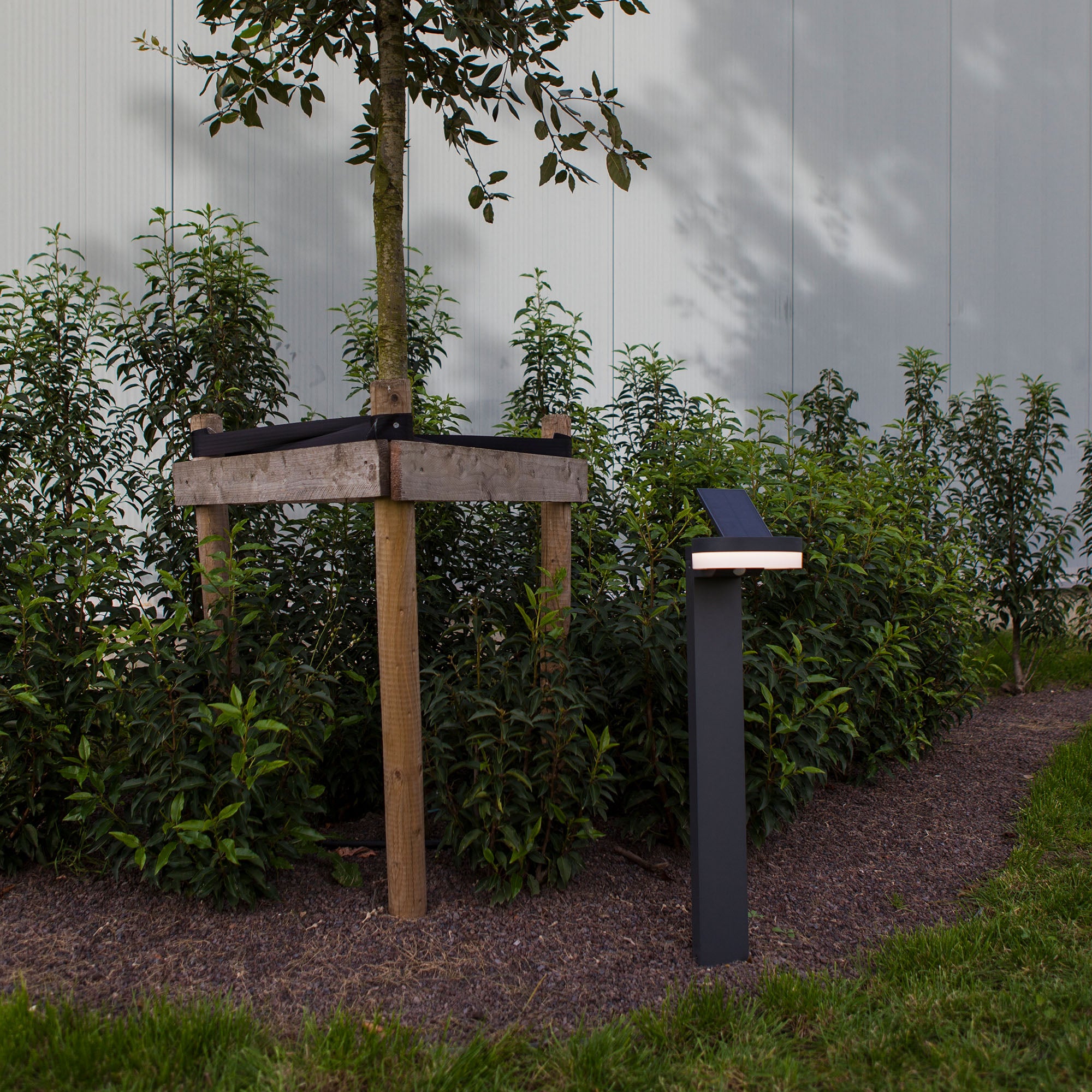 RUNDA LED solarna vrtna svjetiljka, senzor pokreta, tamno siva, 12W, 4000K, IP54, 740mm