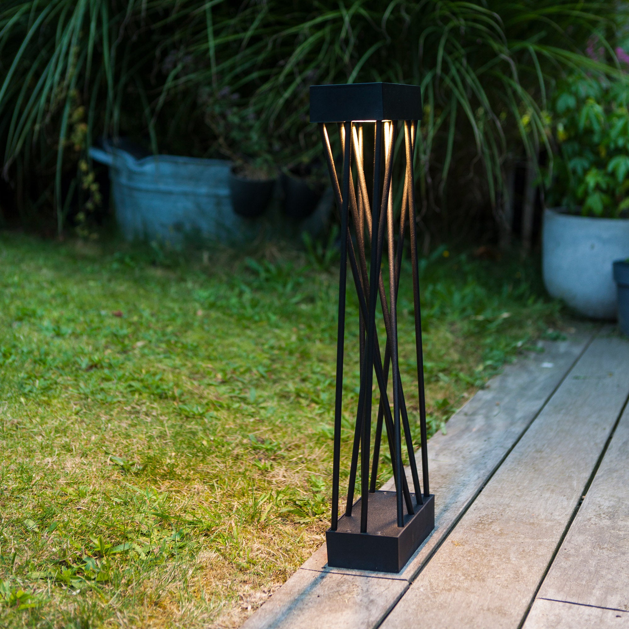 SPIDO LED solarna vrtna svjetiljka, mat crna, 10.5W, 3000K, IP54, 600mm