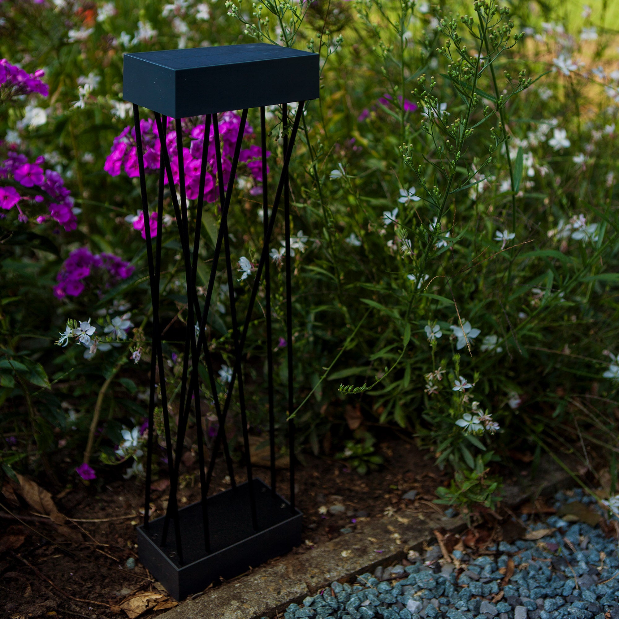 SPIDO LED solarna vrtna svjetiljka, mat crna, 10.5W, 3000K, IP54, 600mm