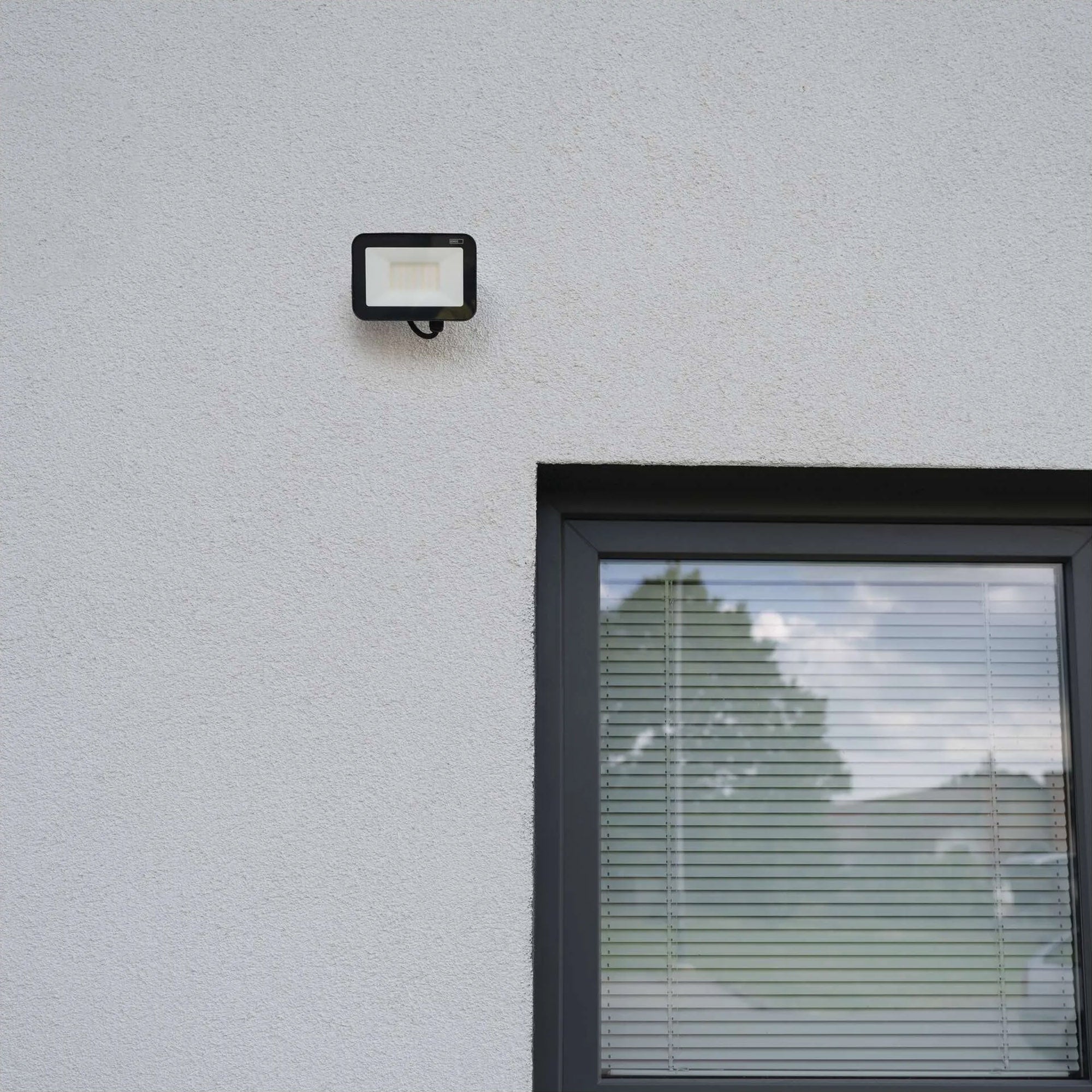 INOVO LED reflector, 30W, 3300lm, 4000K