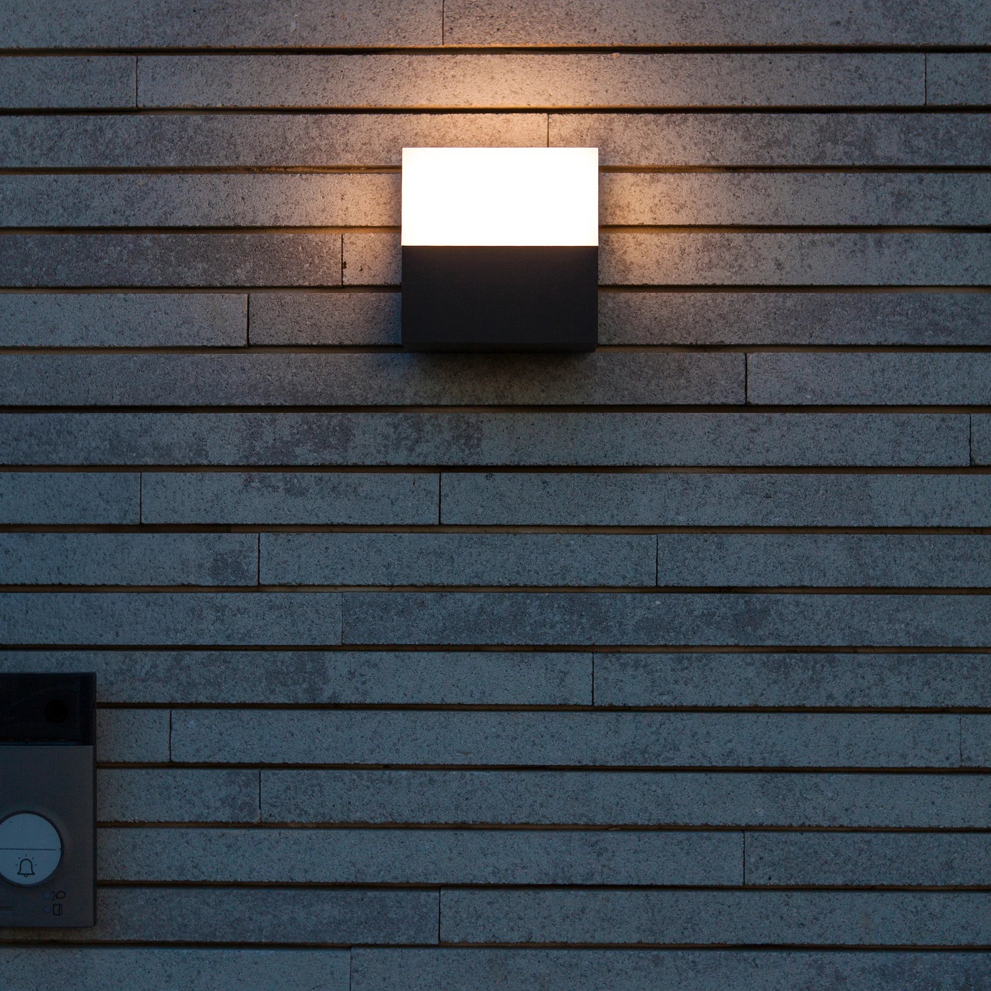 LED zidna svjetiljka DOMINO, tamno siva, 17W, 3000K, IP65