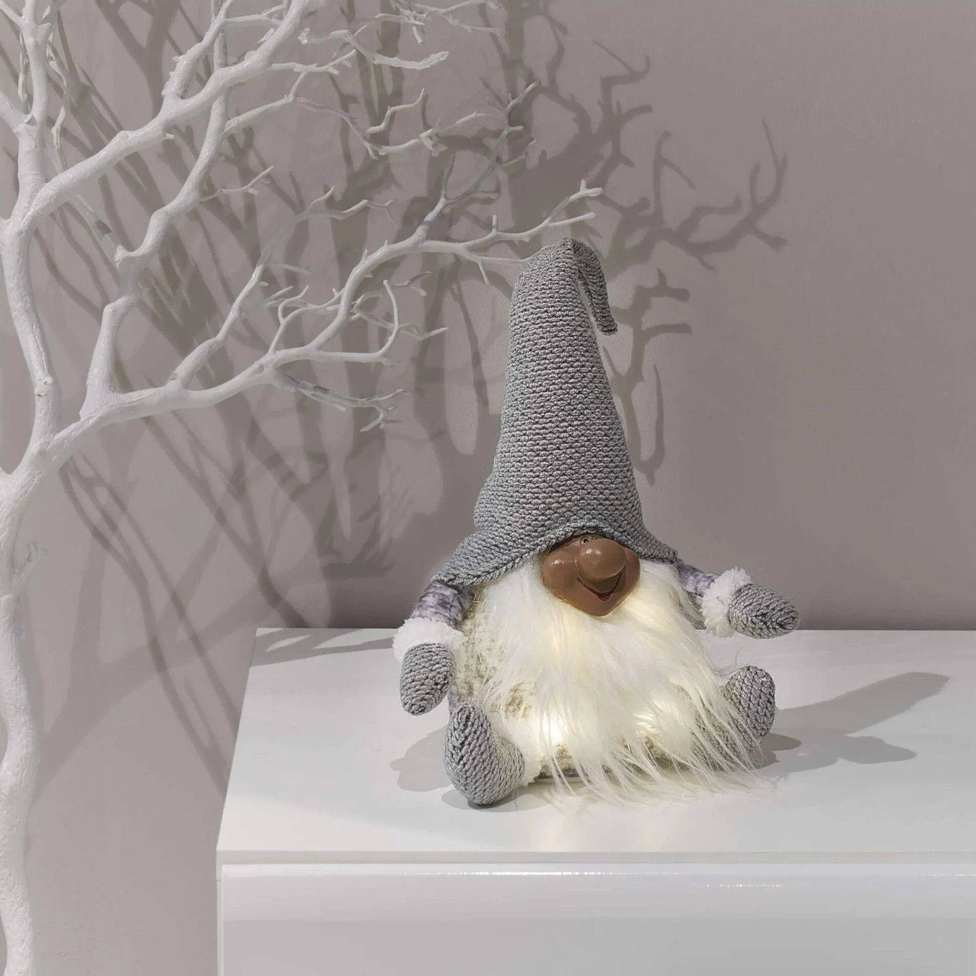 LED Christmas gnome, indoor, warm white, 3xAA, 35cm