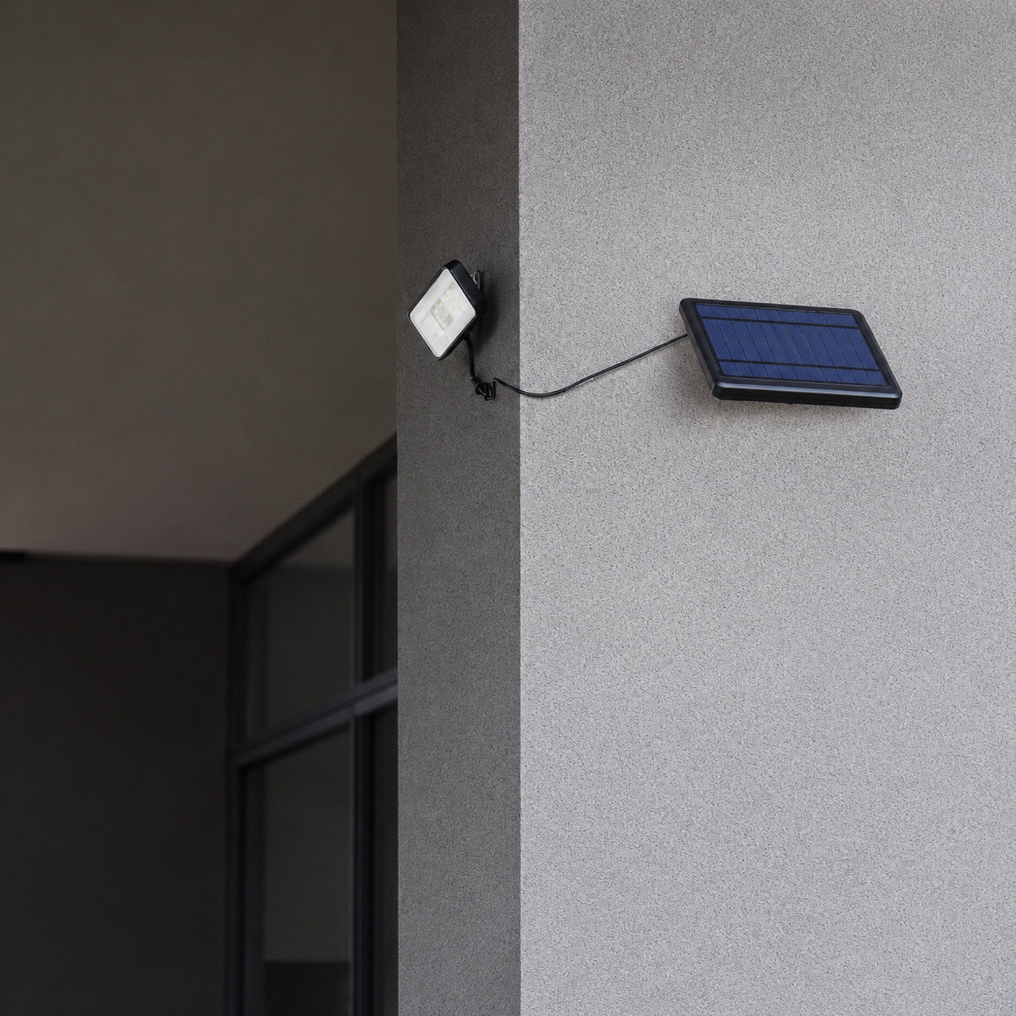 LED solarni reflektor SUNNO, senzor pokreta, crni, 4000K, IP54